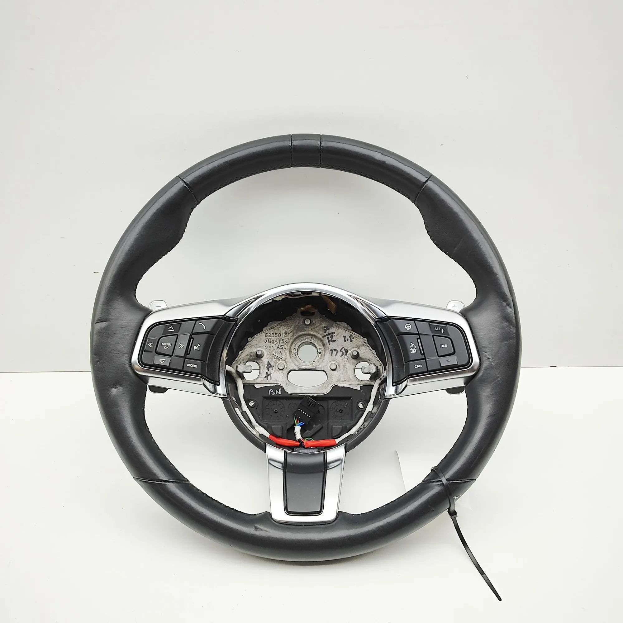 Jaguar F-Type steering wheel MX53-3F563-BC8PVJ, MX53-3F563-BC Steering Wheel...