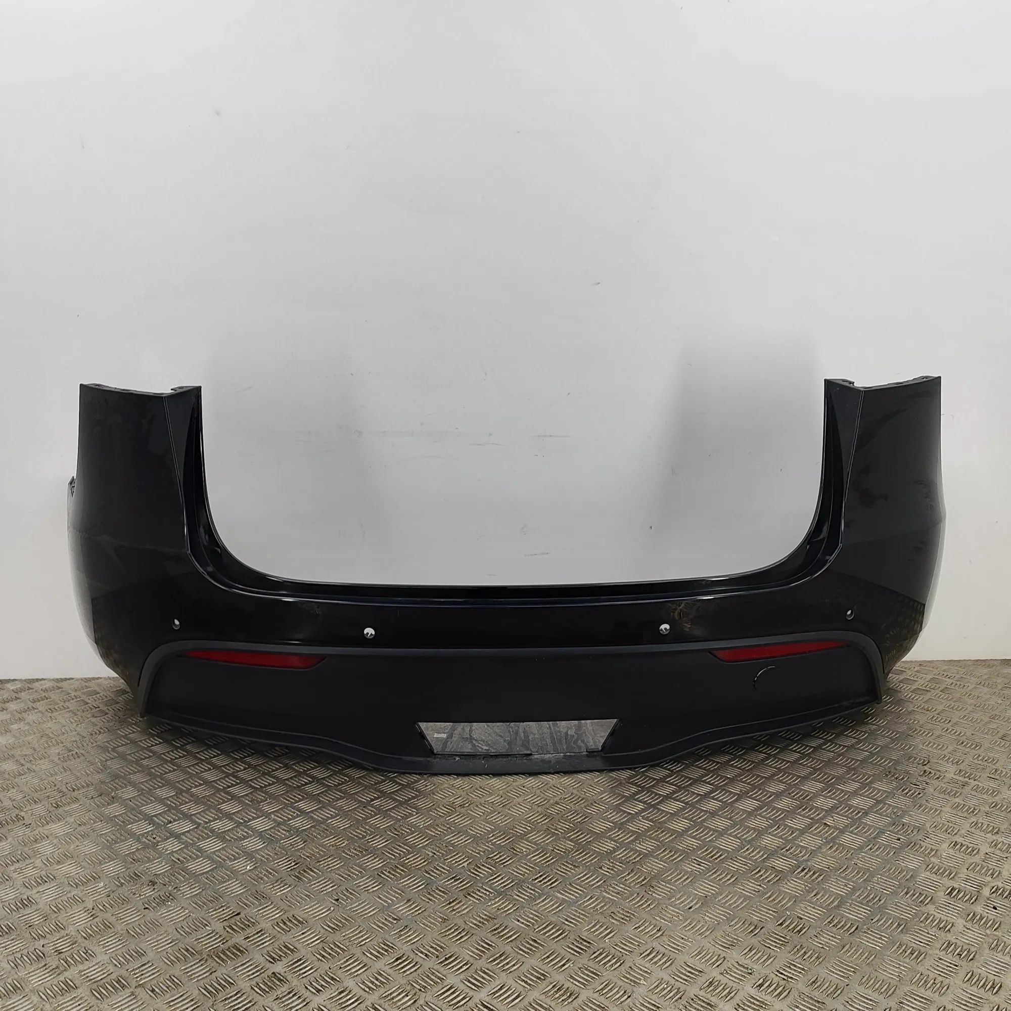 Tesla Model Y rear bumper 1540121-01-B Rear Bumper TESLA MODEL Y (2019-.....