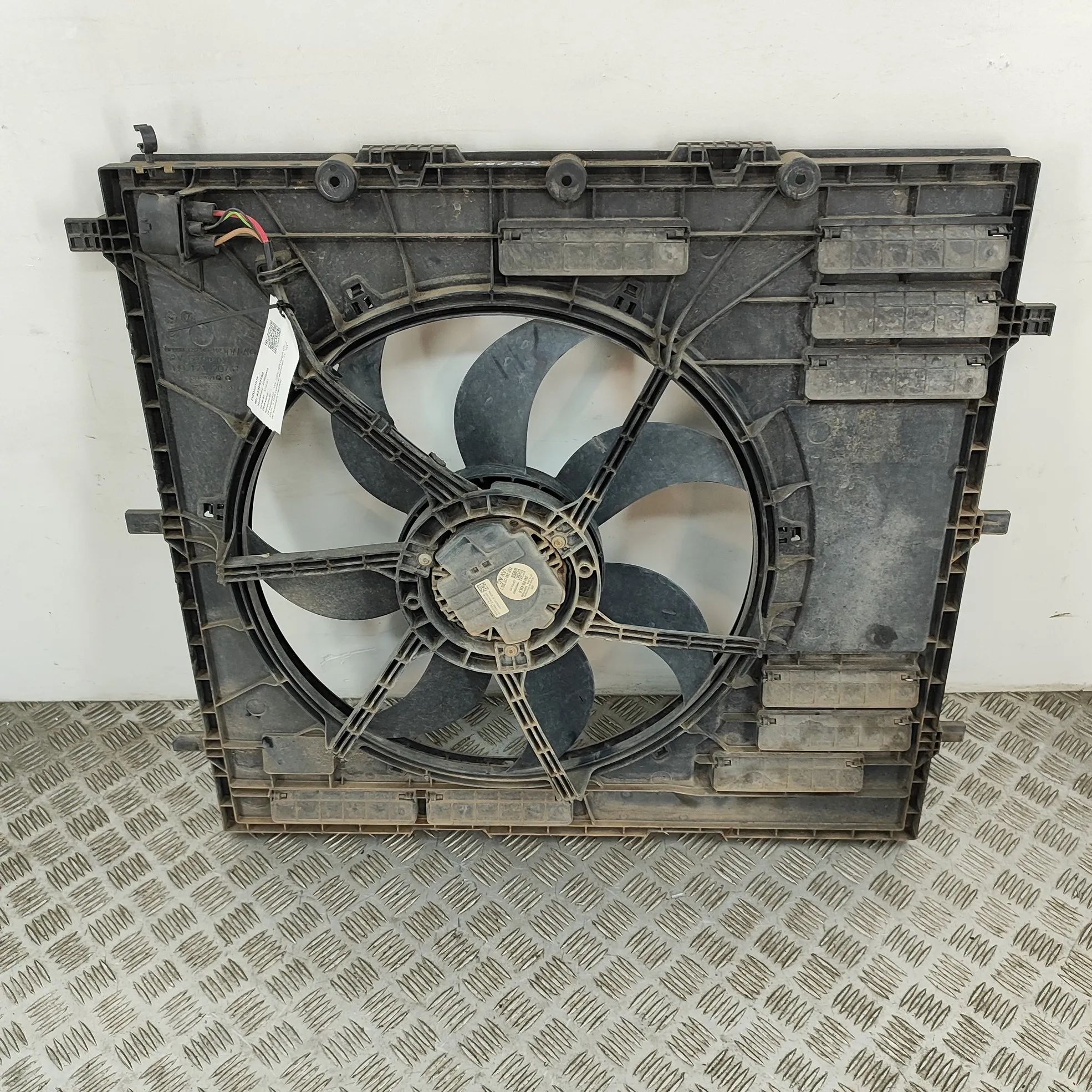 Volkswagen Crafter Engine Cooling Fan Shroud 2N0121205J, 2N0121207H, 2N0959455A Engine Cooli...