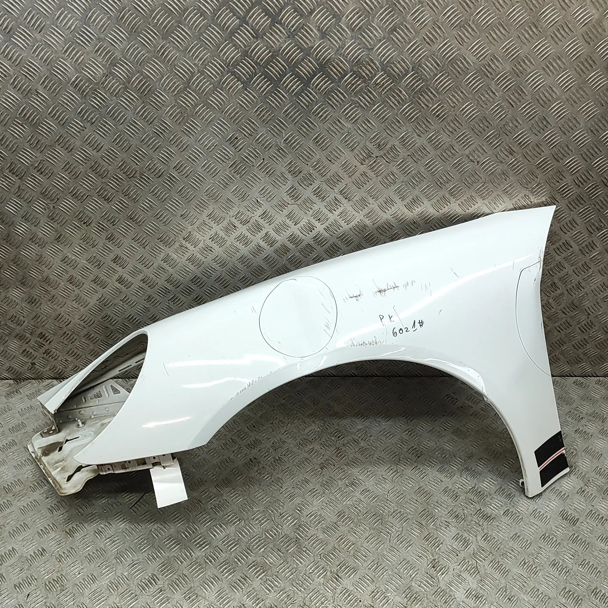 Porsche 911 (991) Front Left Fender 99150303100 Front Left Fender PORSCHE 911 (991)...
