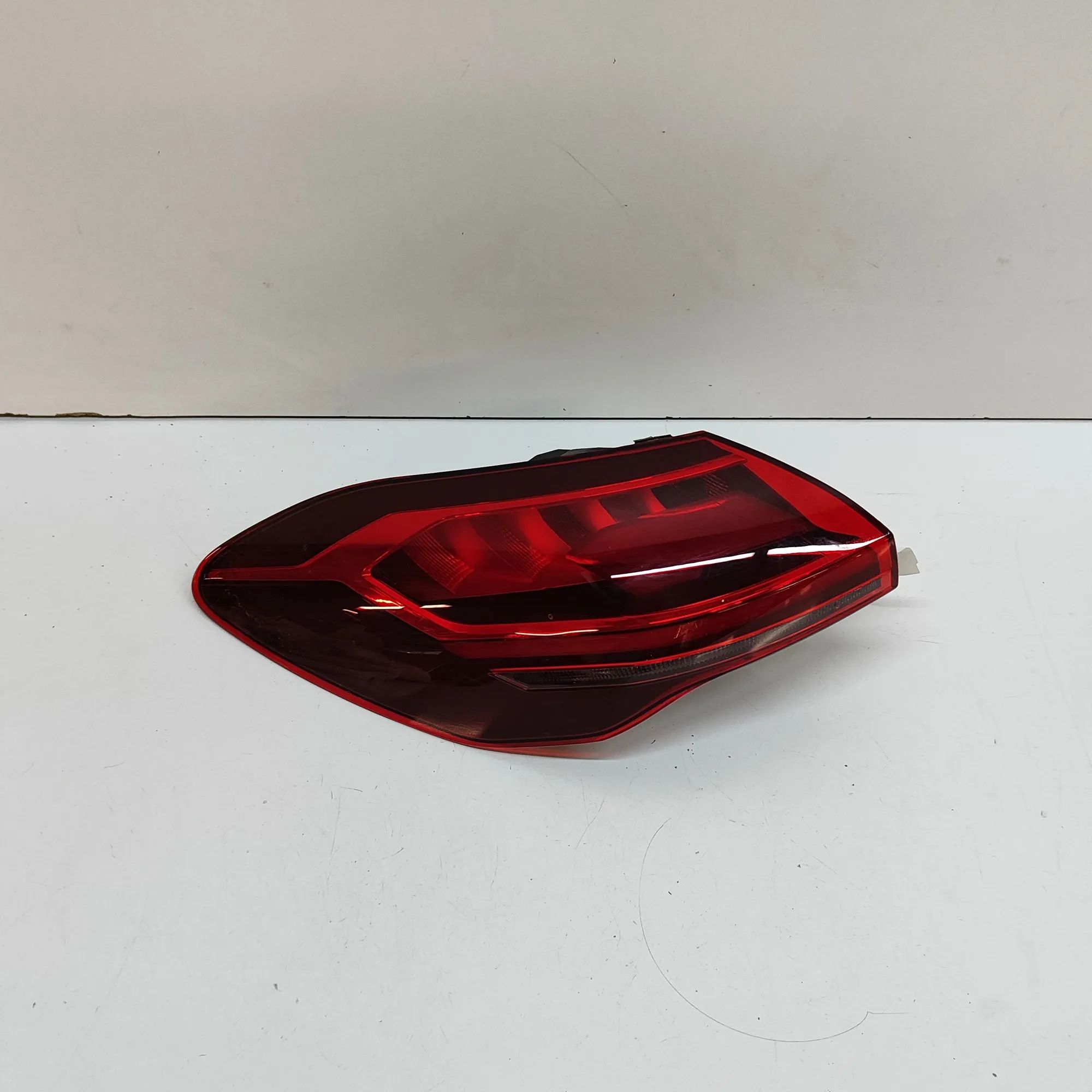 Audi A5 (B10) Rear Left Tail Light 8B3945207B Rear Left Tail Light AUDI A5 (Avant)...
