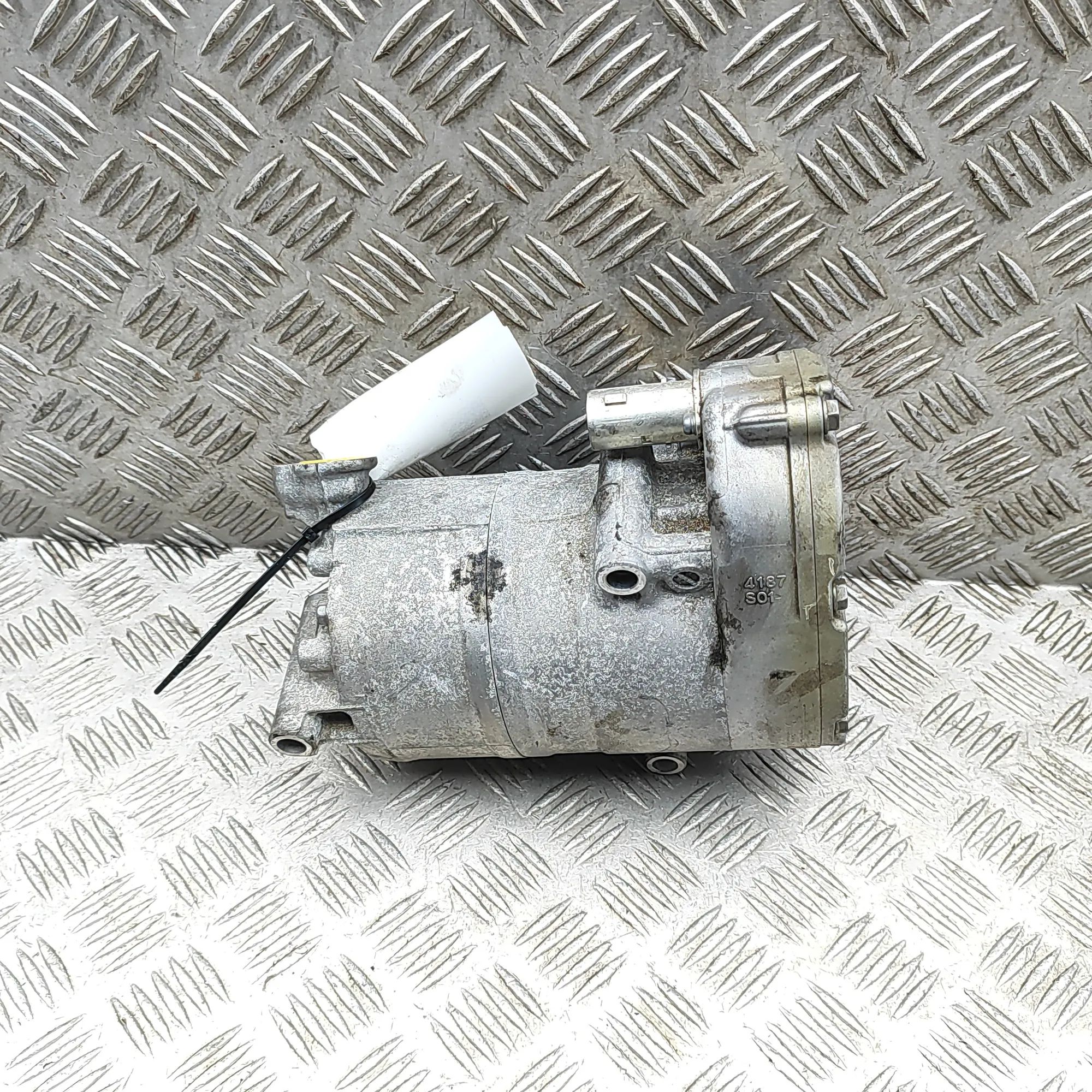 Volvo XC40 / EX40 Air Condition A/C Pump 32130500 Air Condition A/C Pump VOLVO XC40 (536...