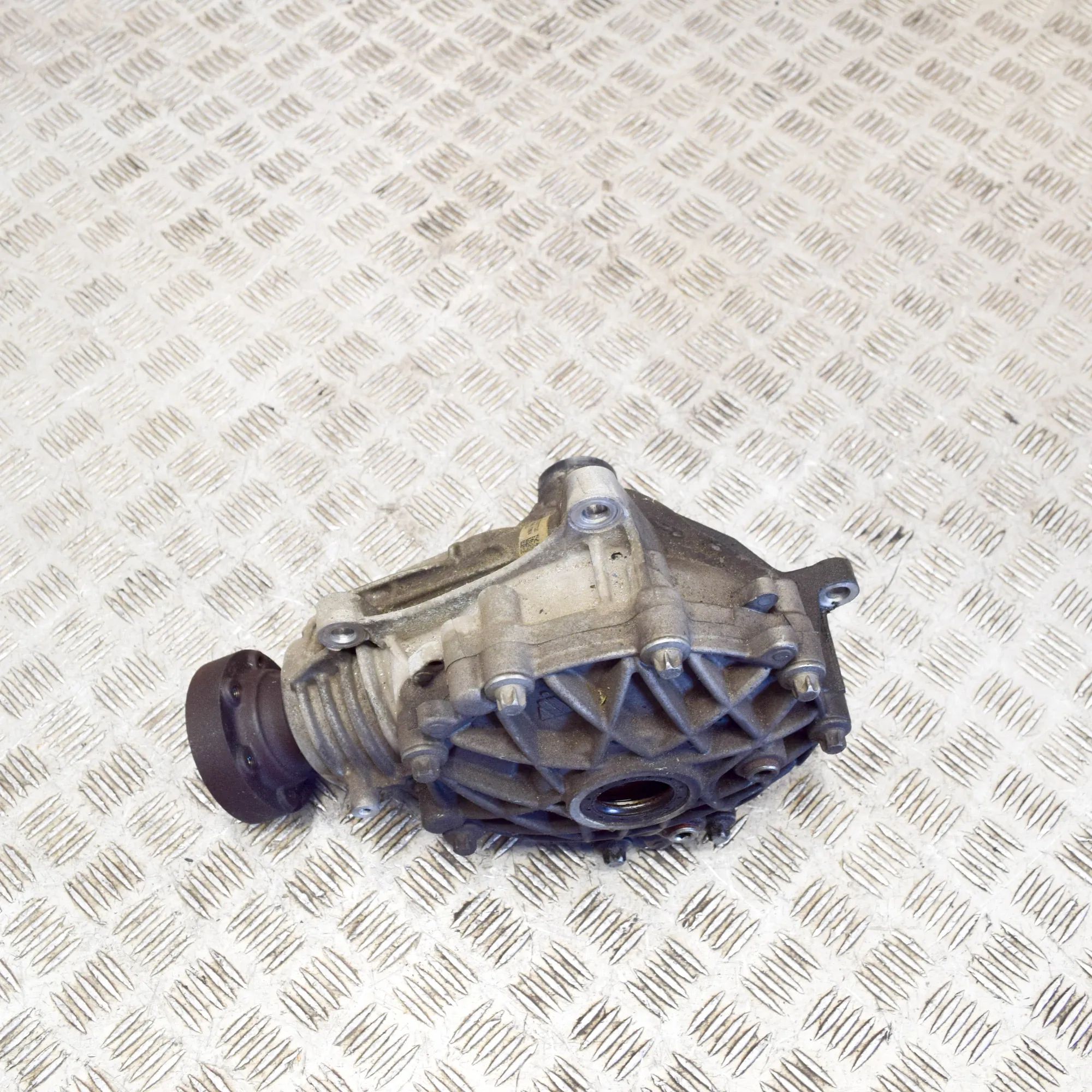 Maserati Ghibli front differential 670007722, 6700077220, 06700077220 Front Differ...