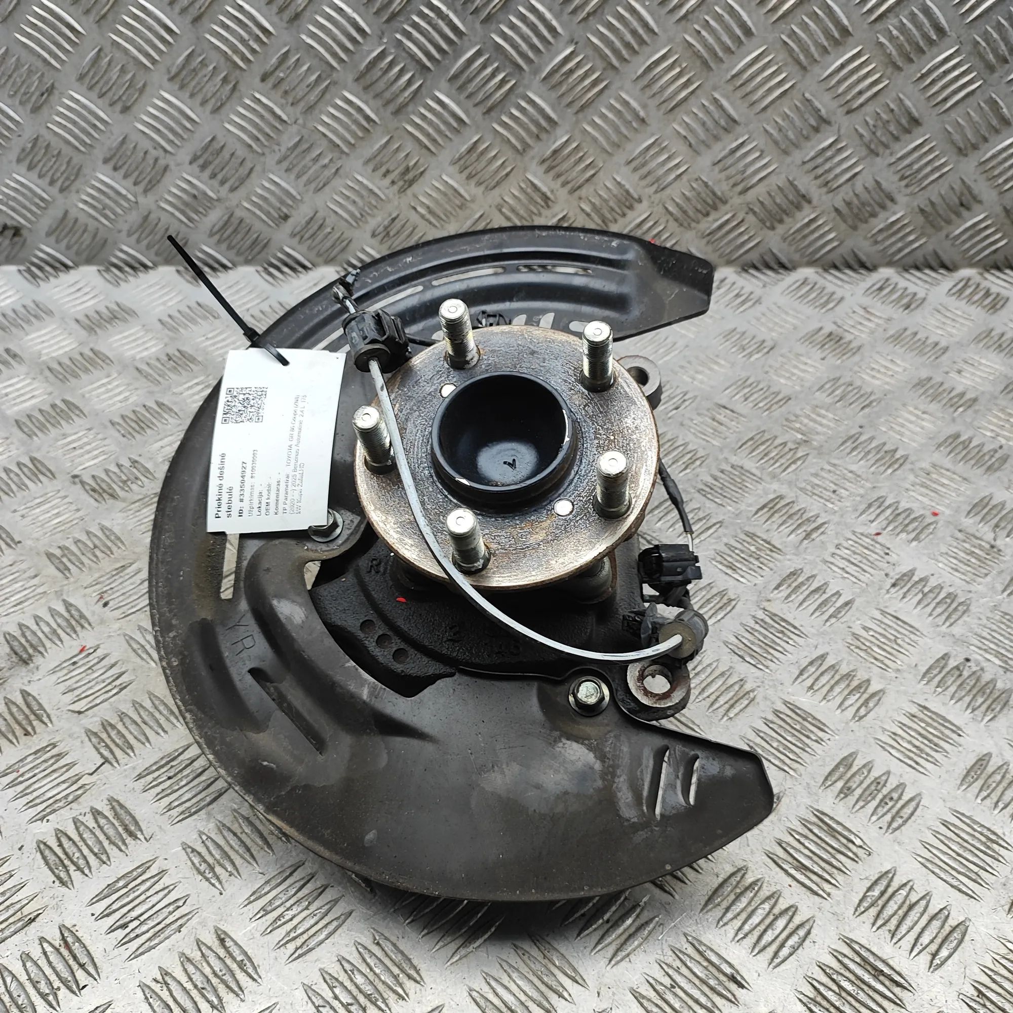 Toyota GR Supra Front Right Wheel Hub SU003-07497 Front Right Wheel Hub TOYOTA GR (86...
