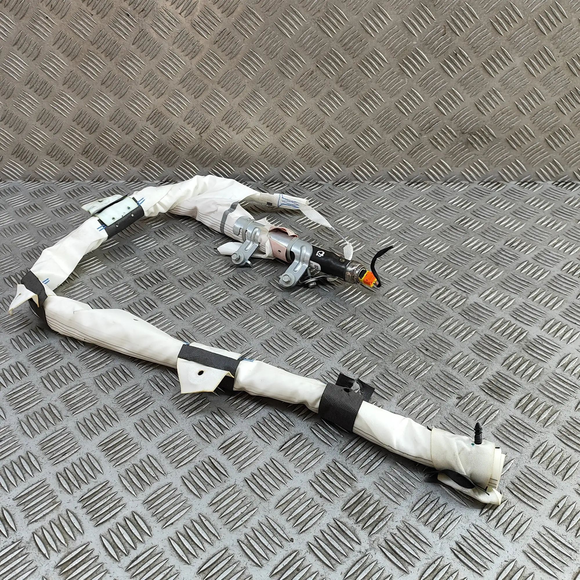 Tesla Model X Right Side Roof Safety Curtain SRS 1036759-00-G Right Side Roof Safety Curtain SRS...
