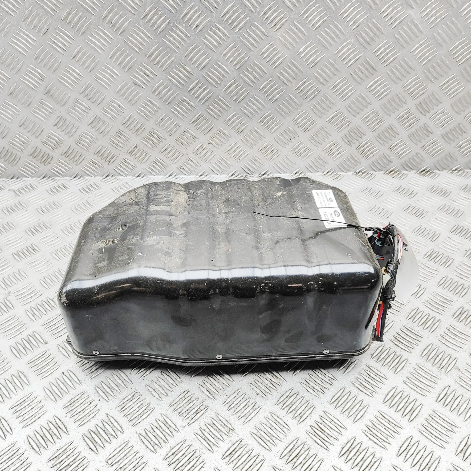 Land Rover Range Rover (L405) Air Suspension Compressor HPLA-3B484-AE Air Suspension Compressor LAND RO...