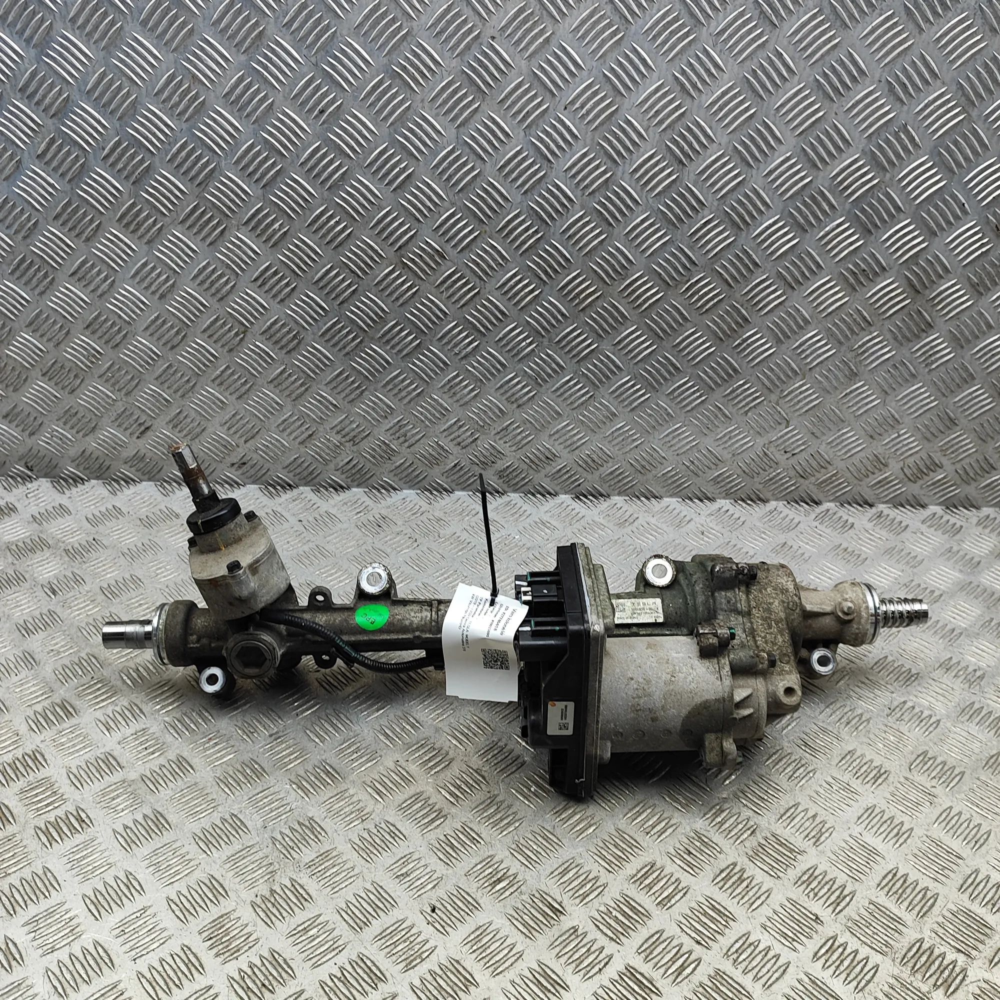 Tesla Model Y roolilatt / roolikarp 1044836-90-K Steering Rack TESLA MODEL Y (2019-...