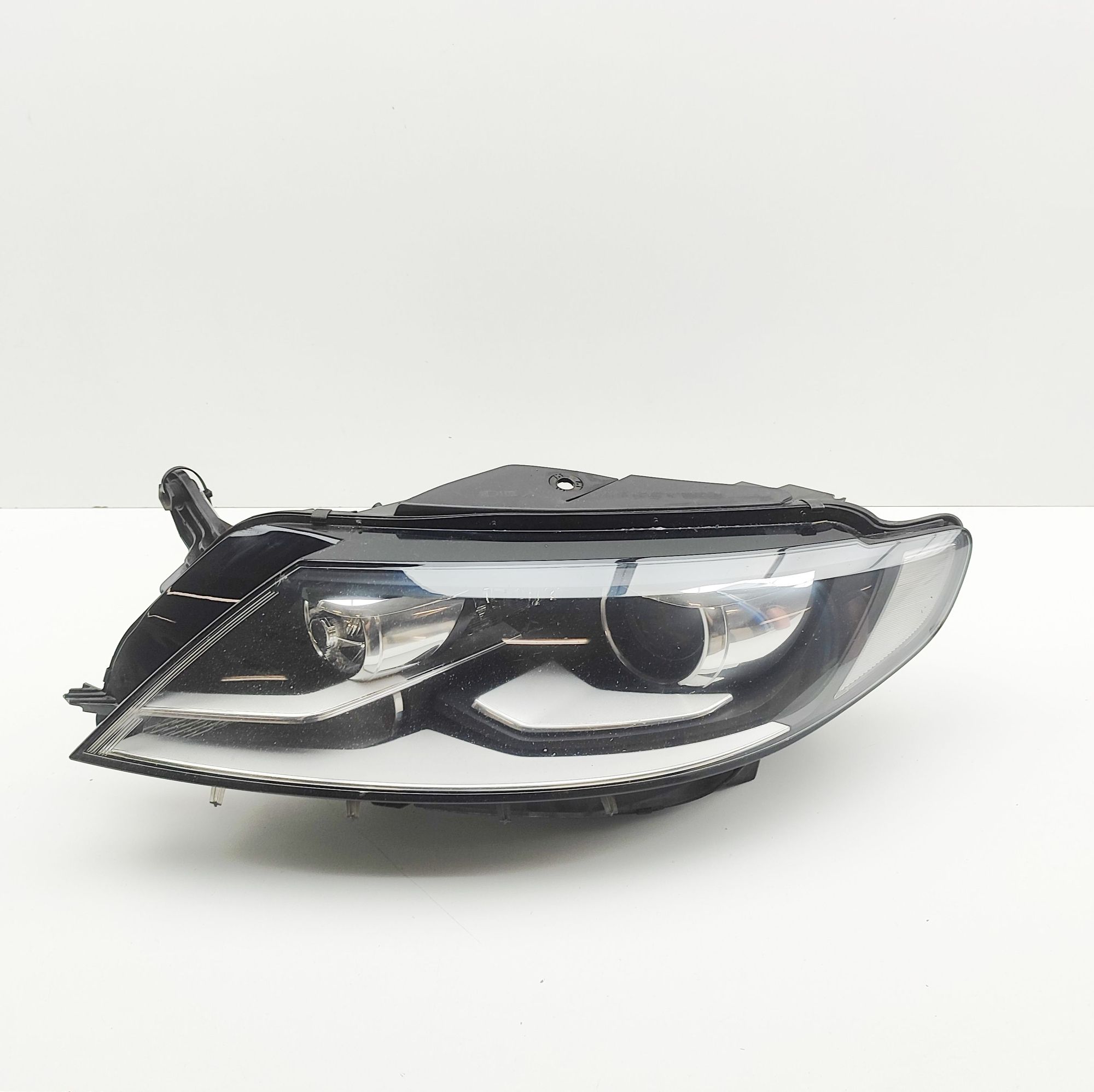 Volkswagen Passat CC / CC Front Left Headlight 8K0941597E, W003T22071, 3C8941031H Front Left H...
