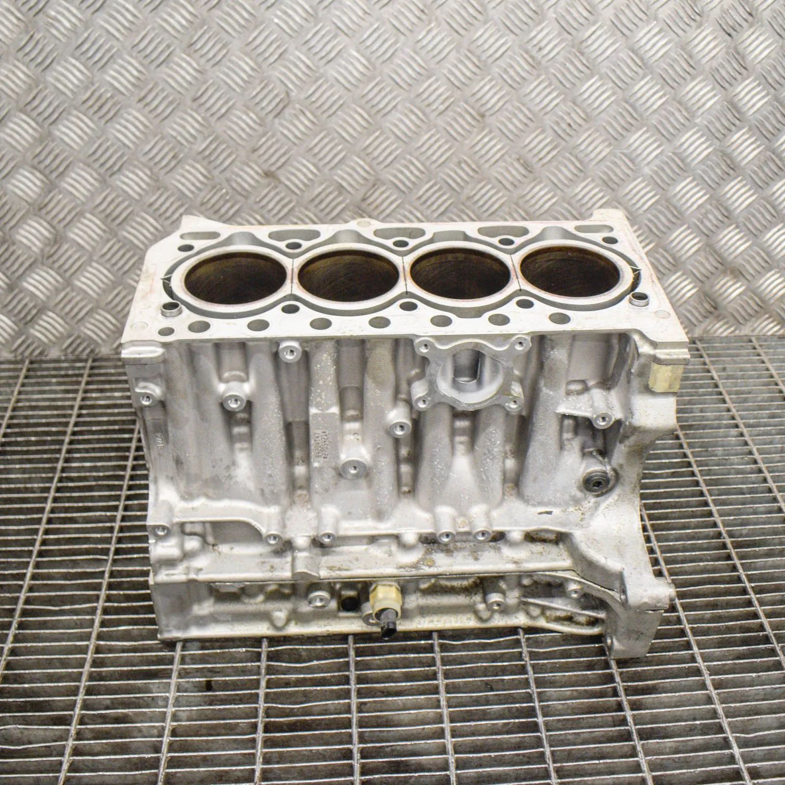 Volvo XC40 / EX40 engine block 31430768 Engine Block VOLVO XC40 (536) (2017-.....