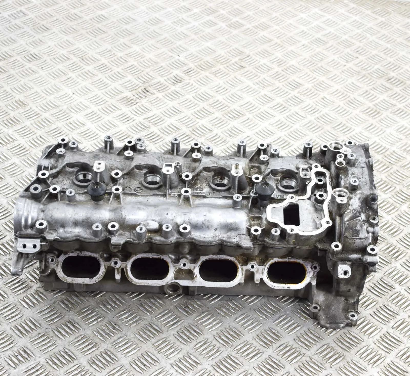 Mercedes-Benz CLS (C218) Left Side Engine Head A2780163101, A2780161105 Left Side Engine Head ...