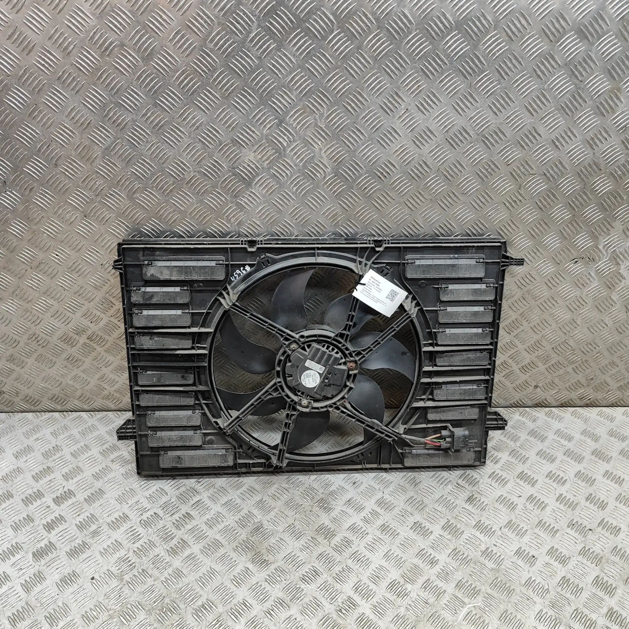Audi A4 (B8) Engine Cooling Fan Shroud 8W0959455, 8W0121003A, 8W0121207 Engine Cooling...