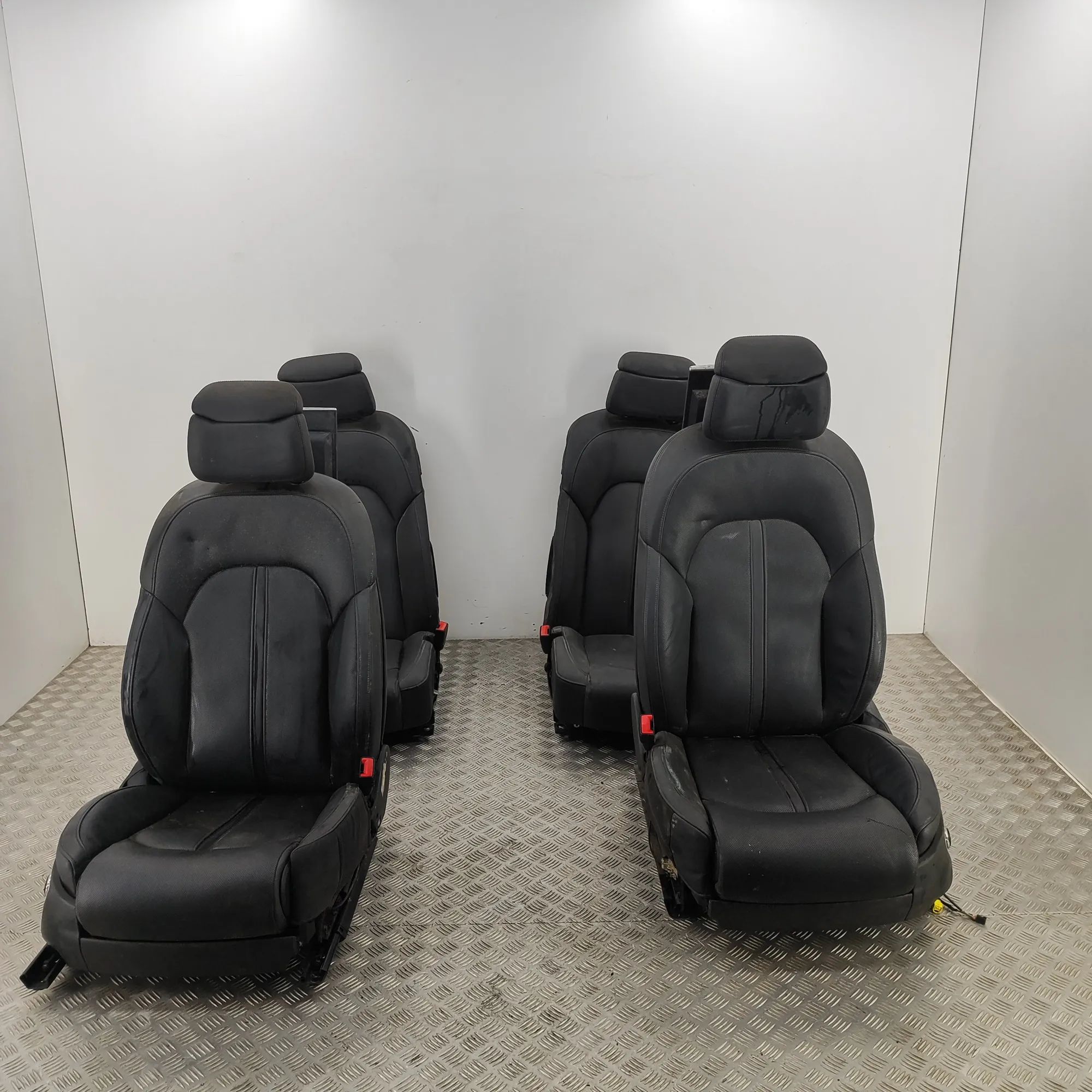 Audi A8 (D4) Interior Seats W/ Door Cards Kit 4H088513904, 4H088514004 Interior Seats W/ Door...