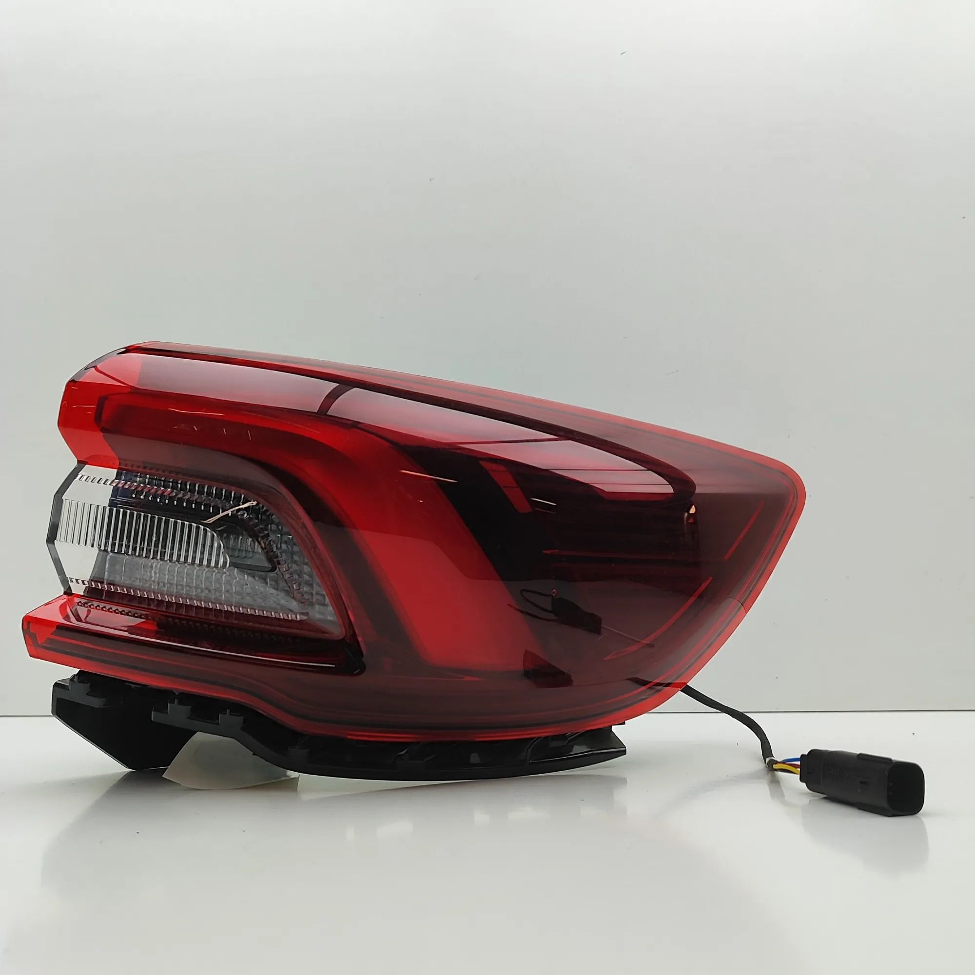 Ford Kuga Rear Right Tail Light PV4B-13404-AC, PV4B13404AC Rear Right Tail Ligh...
