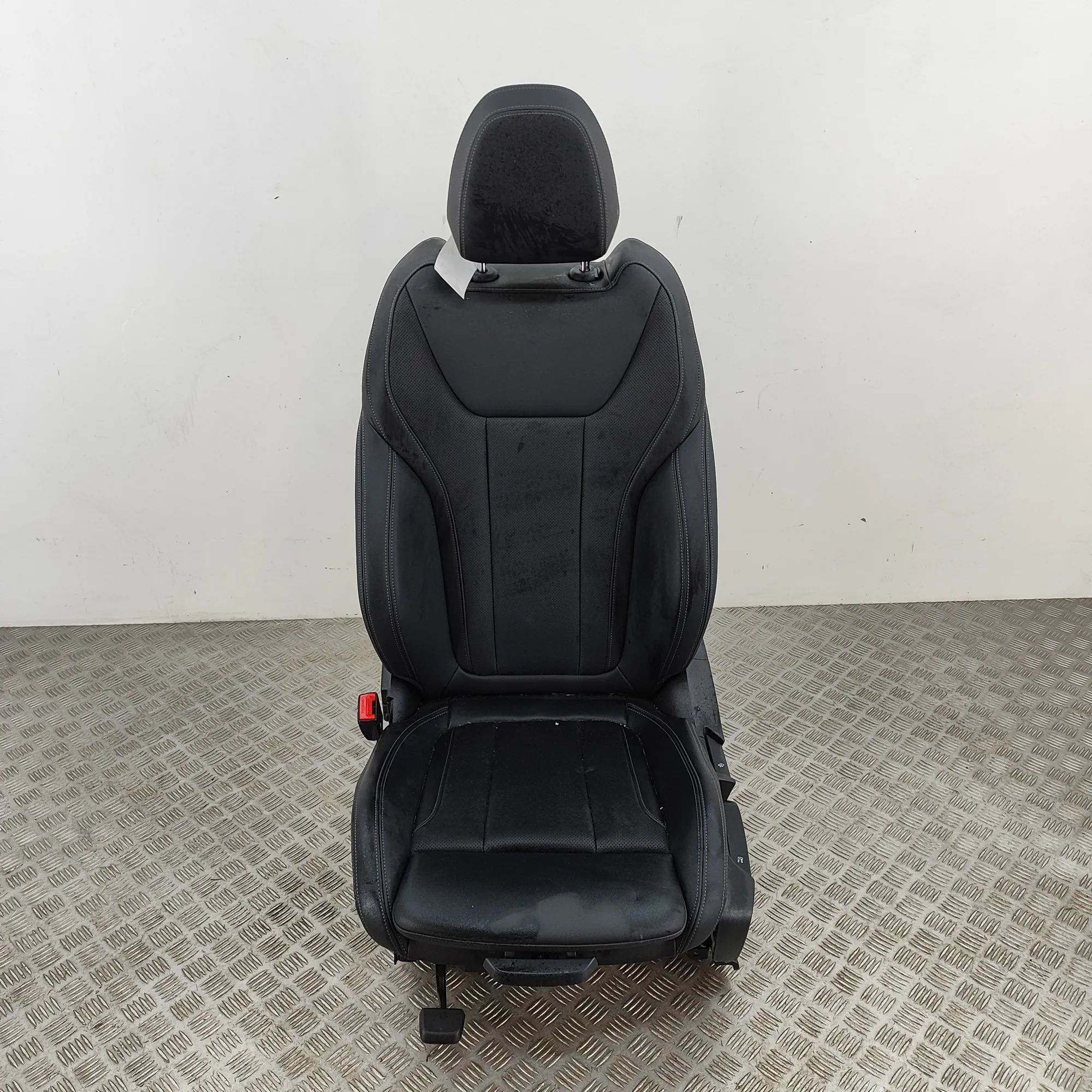 BMW 3 (G20 / G21) Front Left Seat 7414601 Front Left Seat BMW 3 SERIES (G20, G28)...