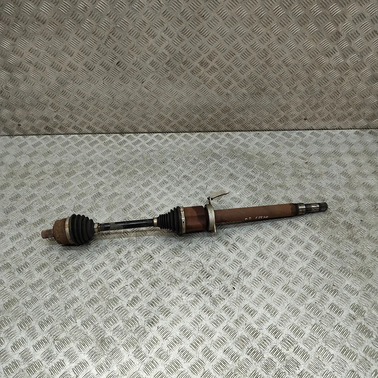 Volvo XC40 / EX40 Front Right Driveshaft 32336212 Front Right Driveshaft VOLVO XC40 (536...