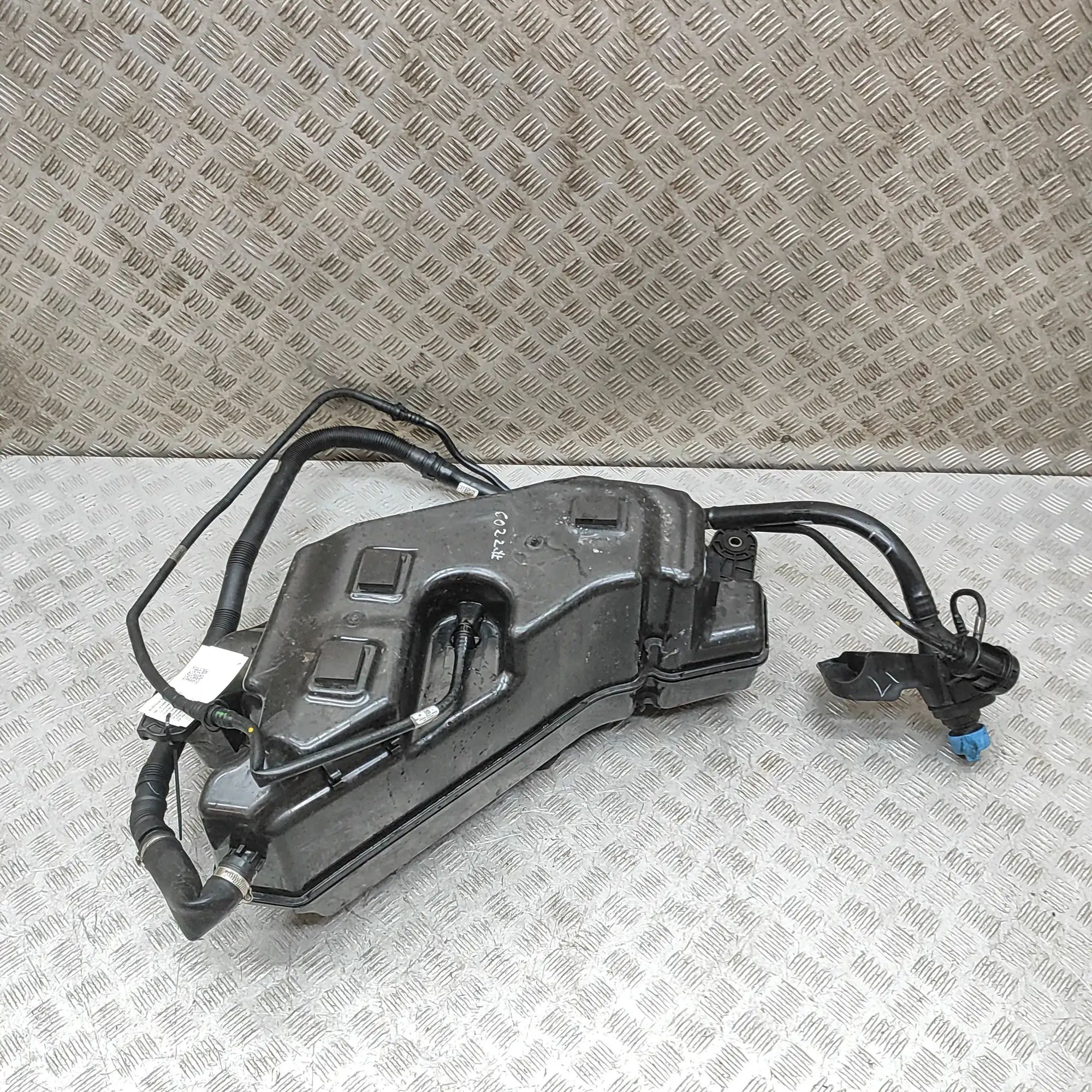 BMW X5 (G05) Adblue бачок 9488144, 7440010, 7440009, 8740279, 7440011, 94...