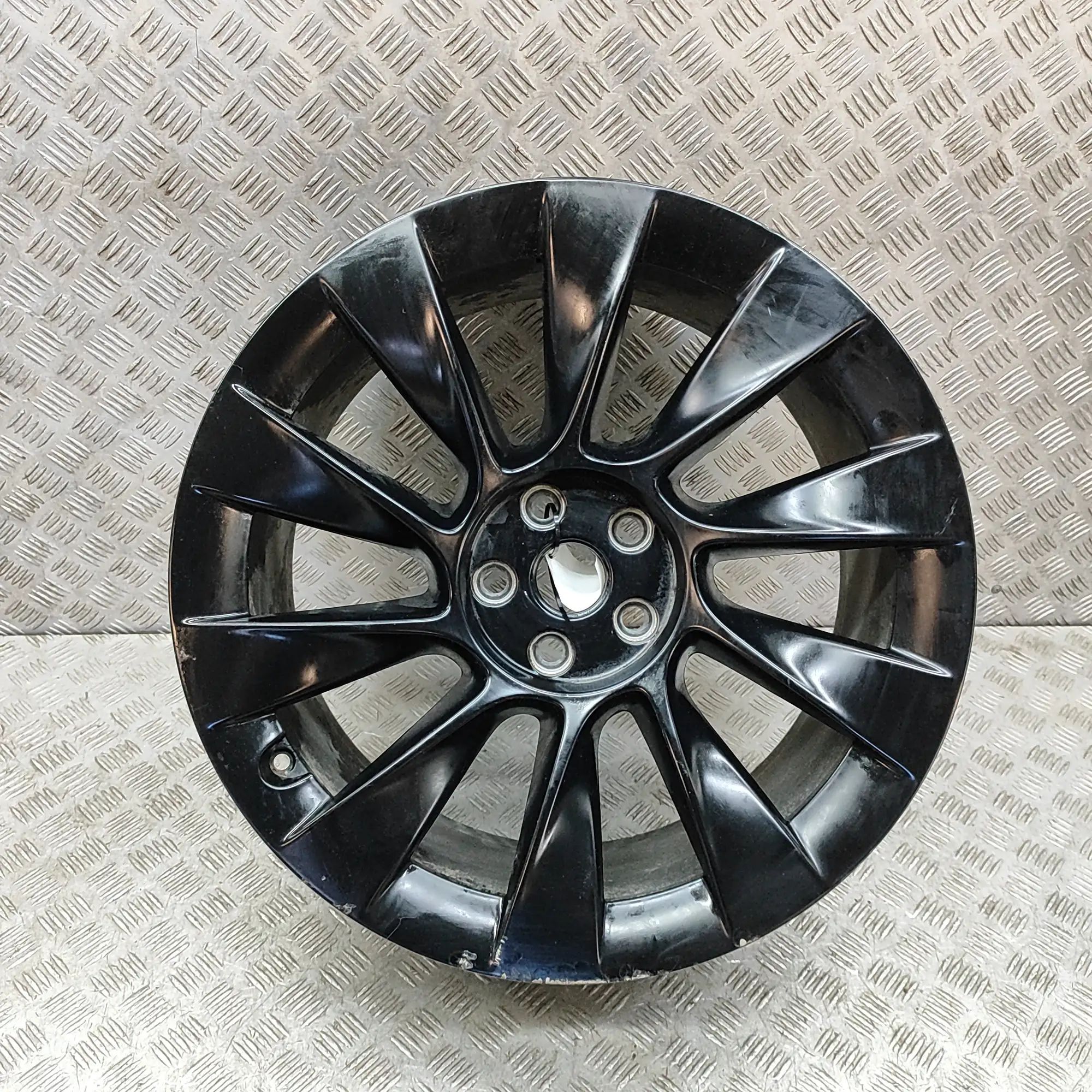 Tesla Model 3 Alloy Wheel 1188223-00-B Alloy Wheel TESLA MODEL Y (2019-.....