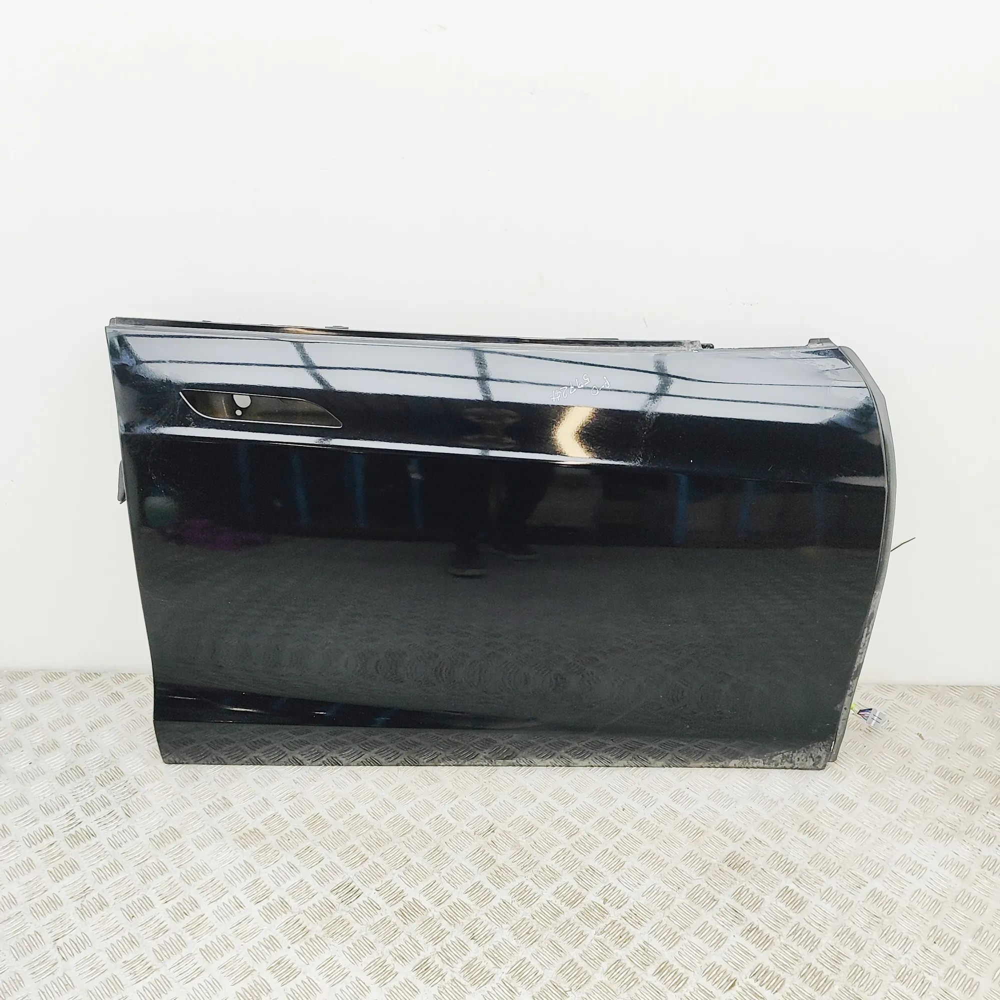 Tesla Model S Front Right Door 6006622-E0-H Front Right Door TESLA MODEL S (20...