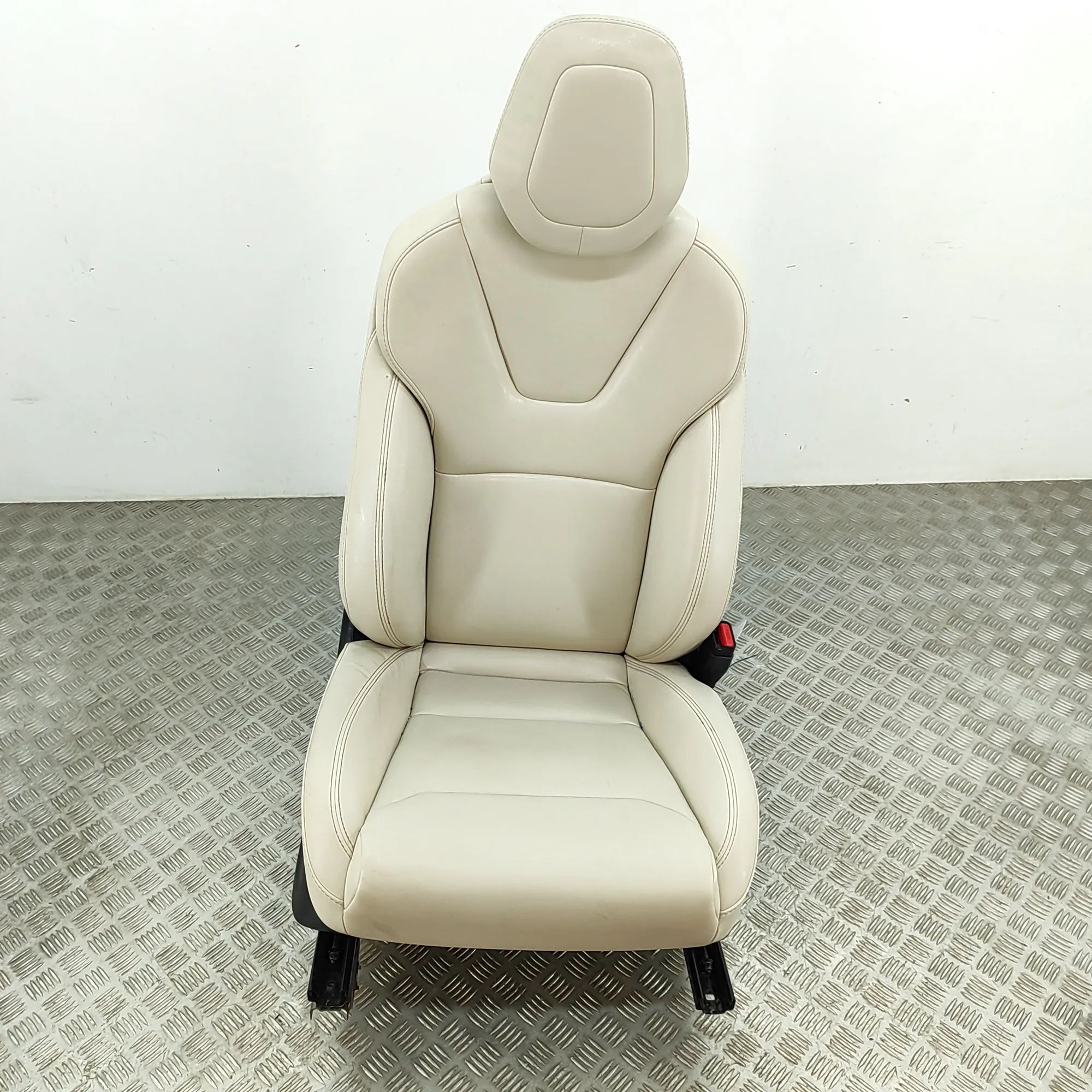 Tesla Model X Front Right Seat 1495546-05-E, 1495547-00-C, 1809378-00-E Front ...