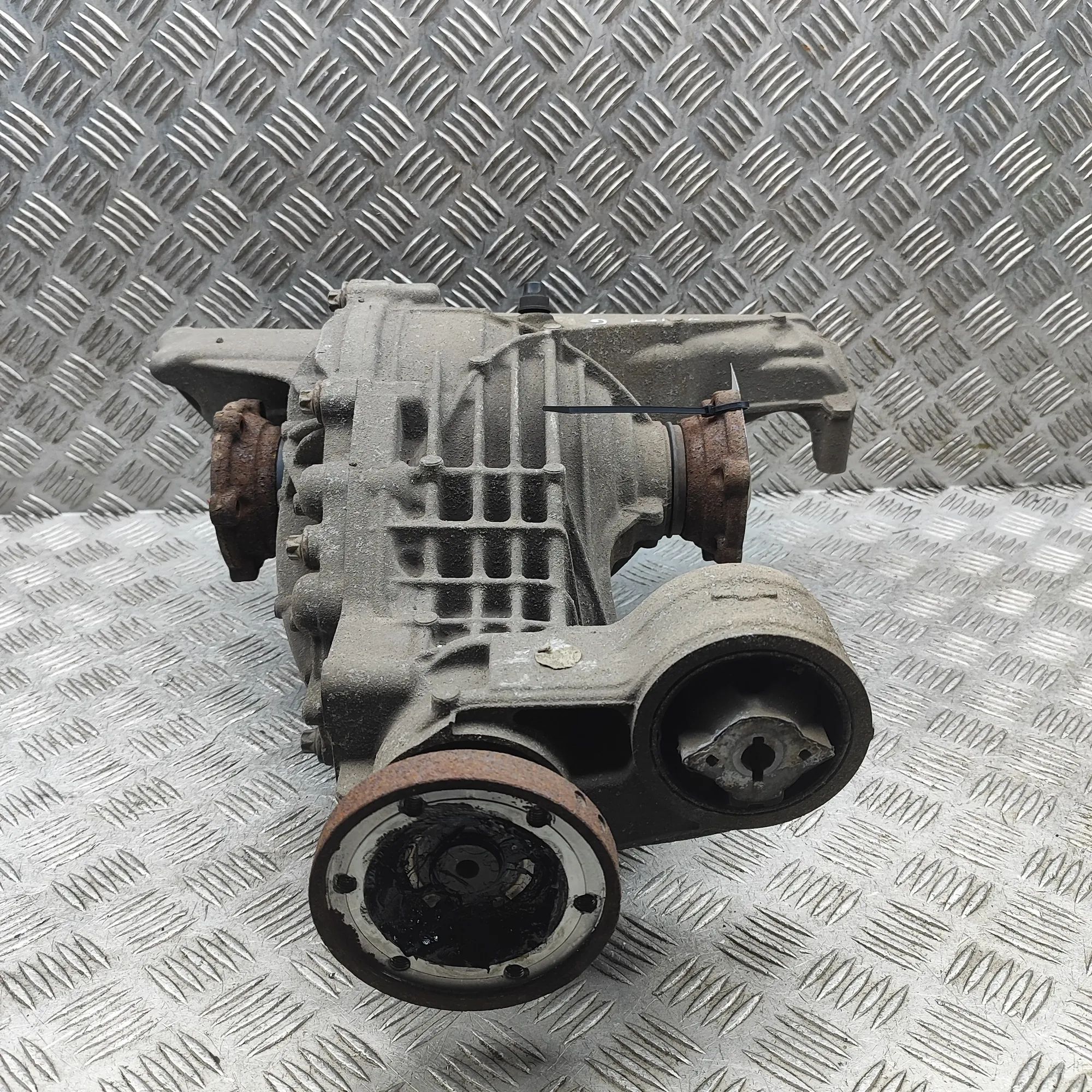 Audi Q5 (8R) rear differential M0030184, 0D2500043H Rear Differential AUDI Q5 ...
