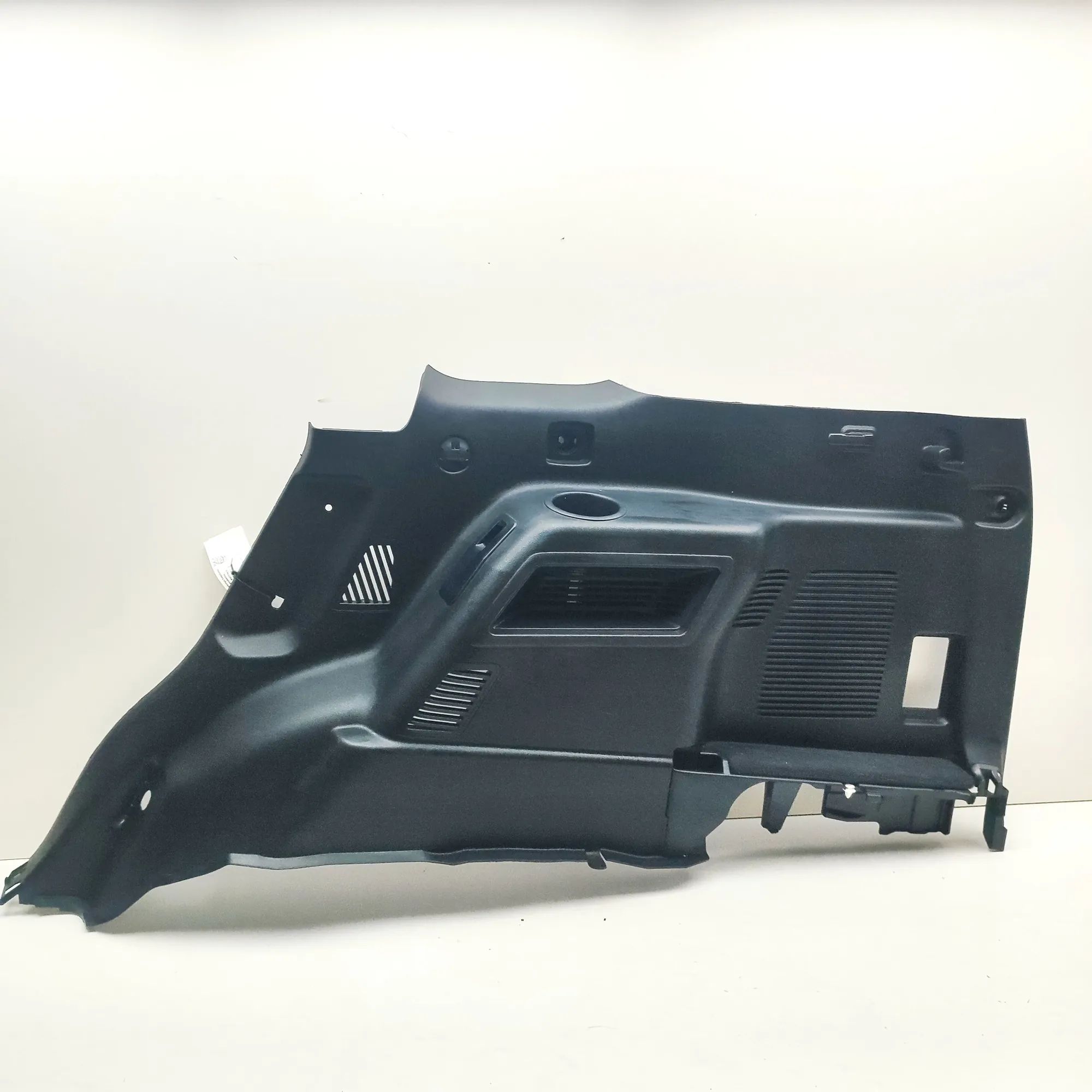 Toyota Land Cruiser 150 Right Side Trunk Trim 64730-60140, 87220-60060, 64731-60120 Right Sid...