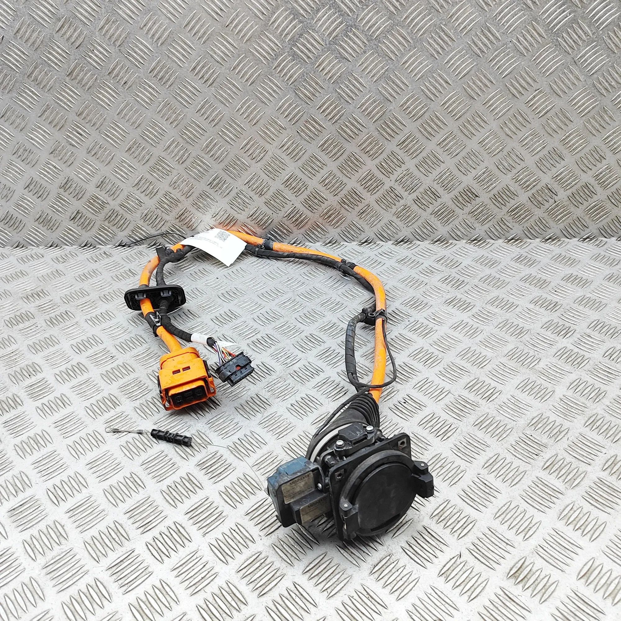 Mercedes-Benz A (W177) Battery Charging Cable A0005457517, A0003414800, A2135407301 Battery C...