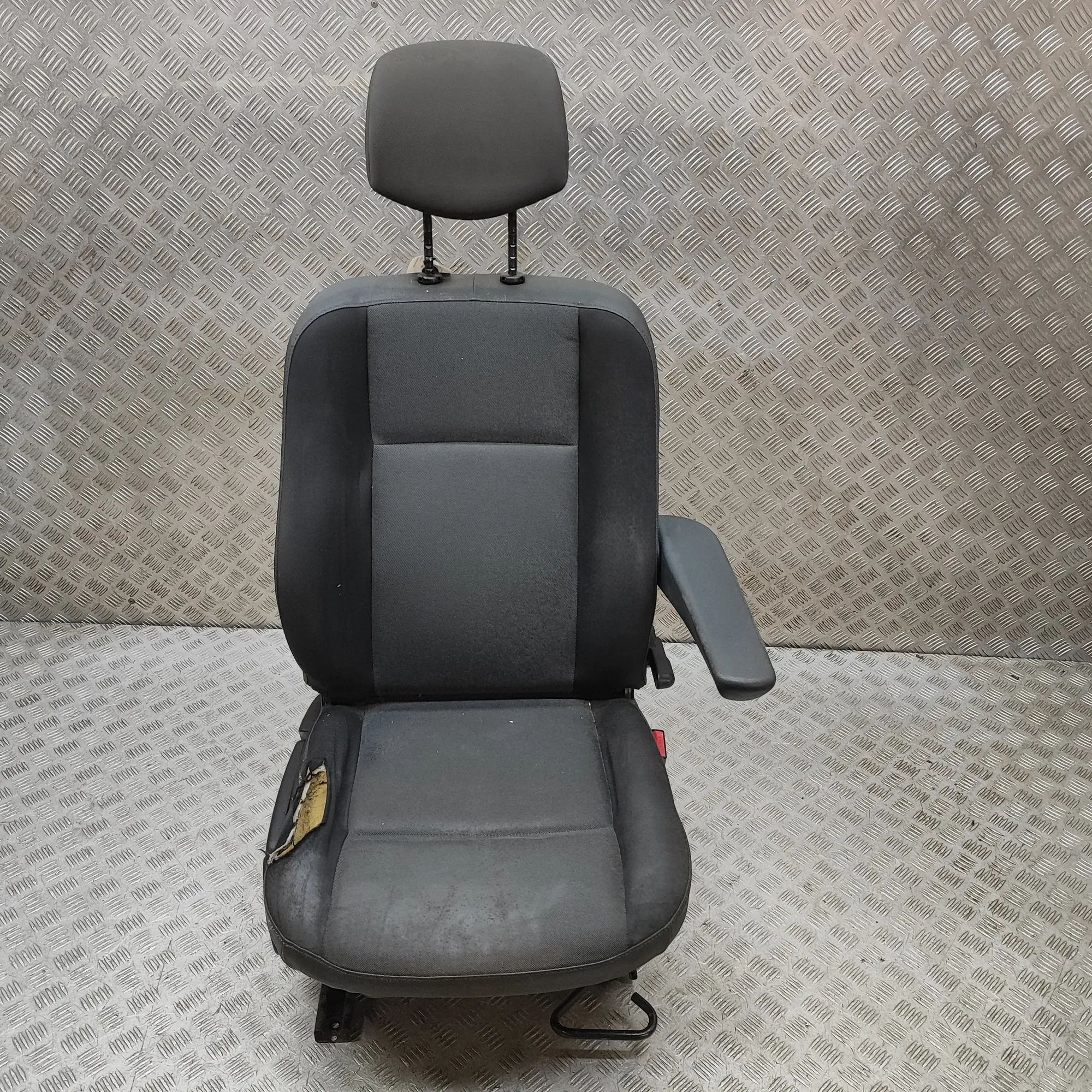 Renault Master Front Right Seat 8201690978 Front Right Seat RENAULT MASTER (III...