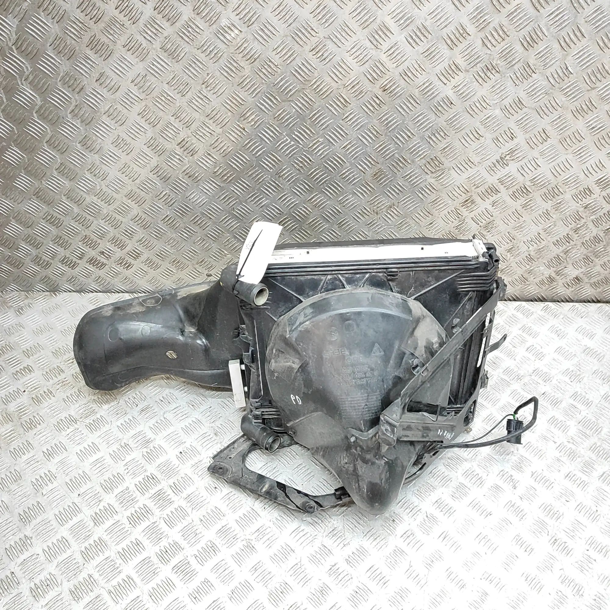 Porsche 911 (996) Cooling Radiator Pack 68755000, 99657532200, 0130303824, 99662403501,...