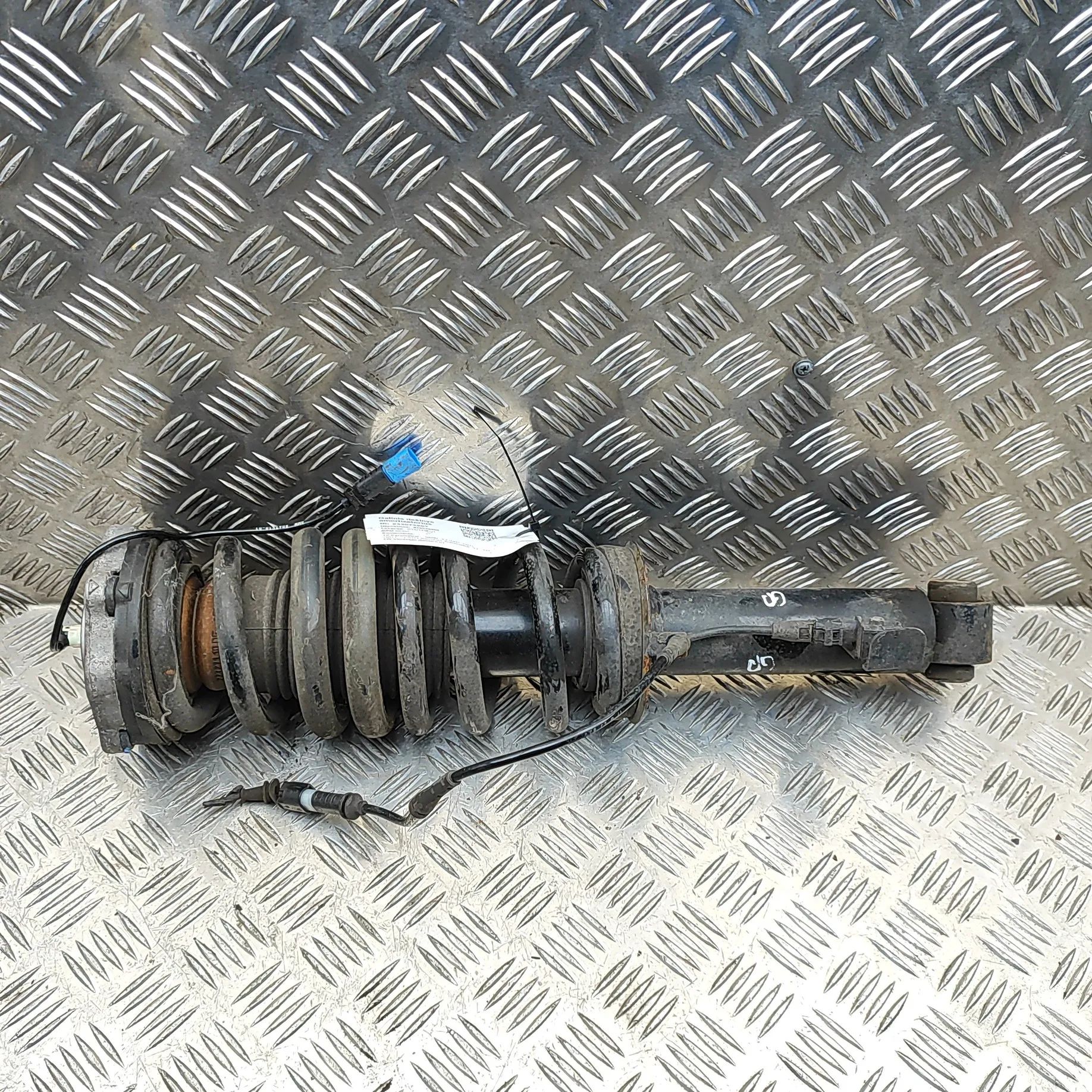 BMW X3 / iX3 (G01) Rear Right Shock Absorber 112004003RA, 8067508 Rear Right Shock Absorber ...