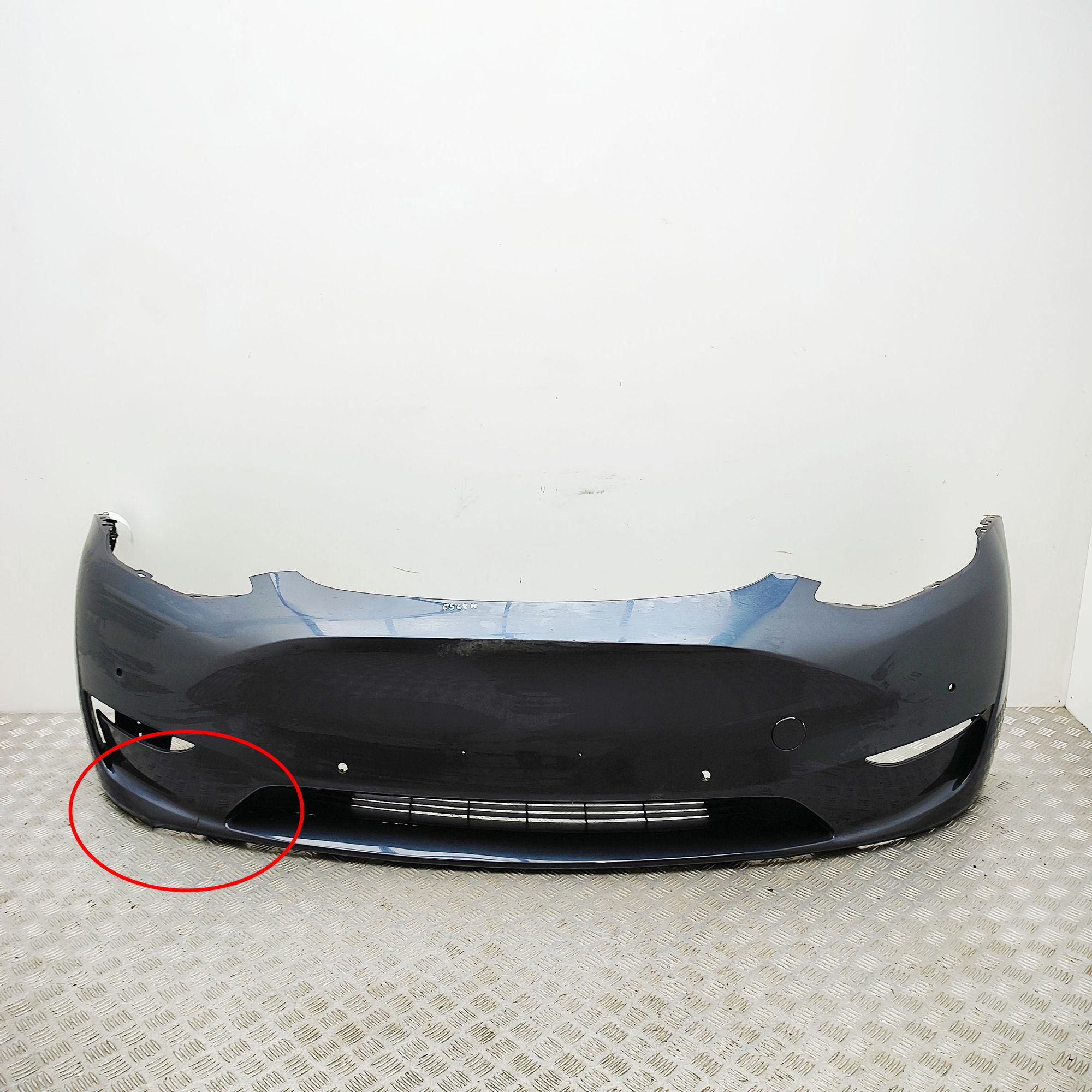 Tesla Model Y front bumper 1540104-05-B Front Bumper TESLA MODEL Y (2019-....