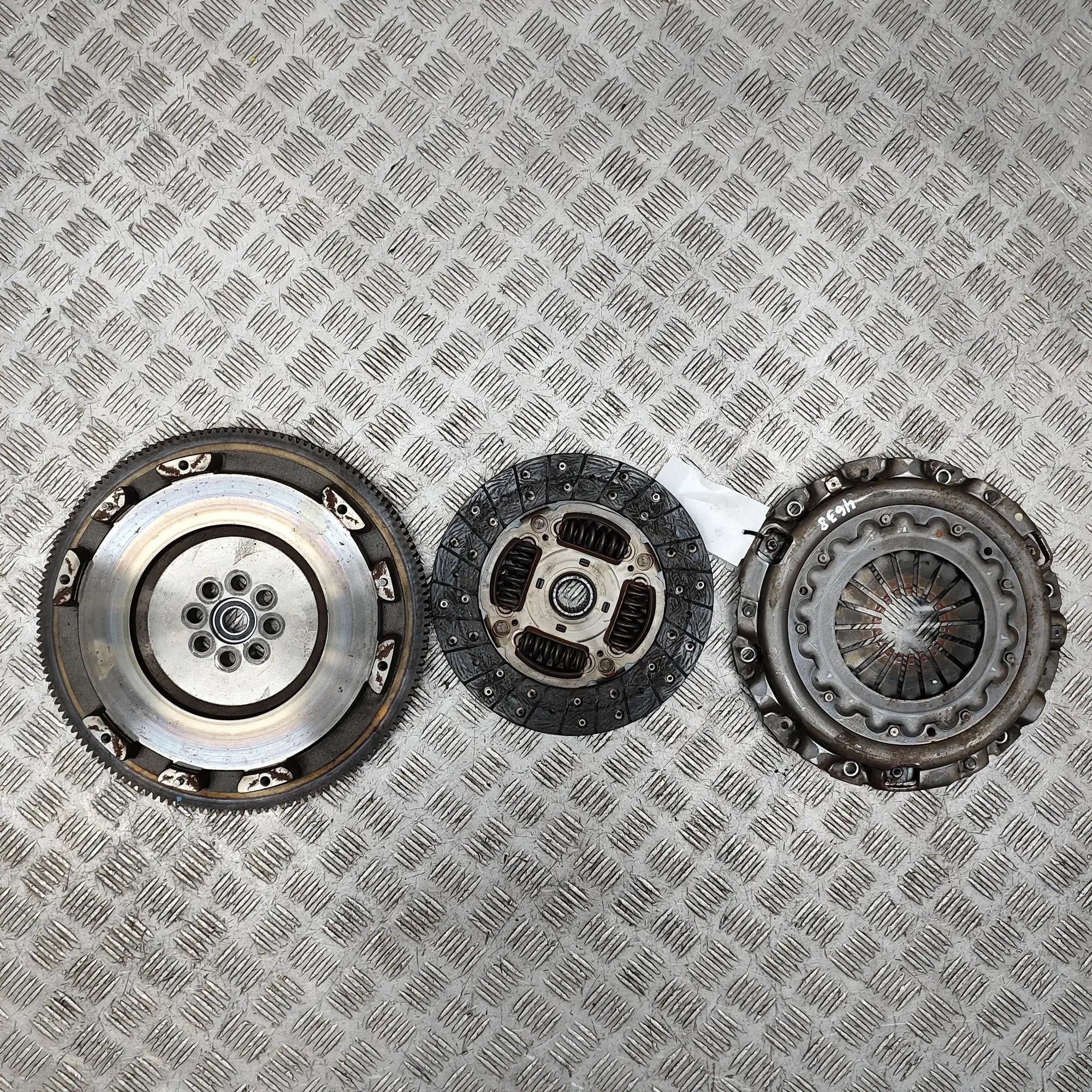 Honda Civic clutch kit 22200-5DE-003, 22100-5DE-013, 22300-5DE-003 Clu...