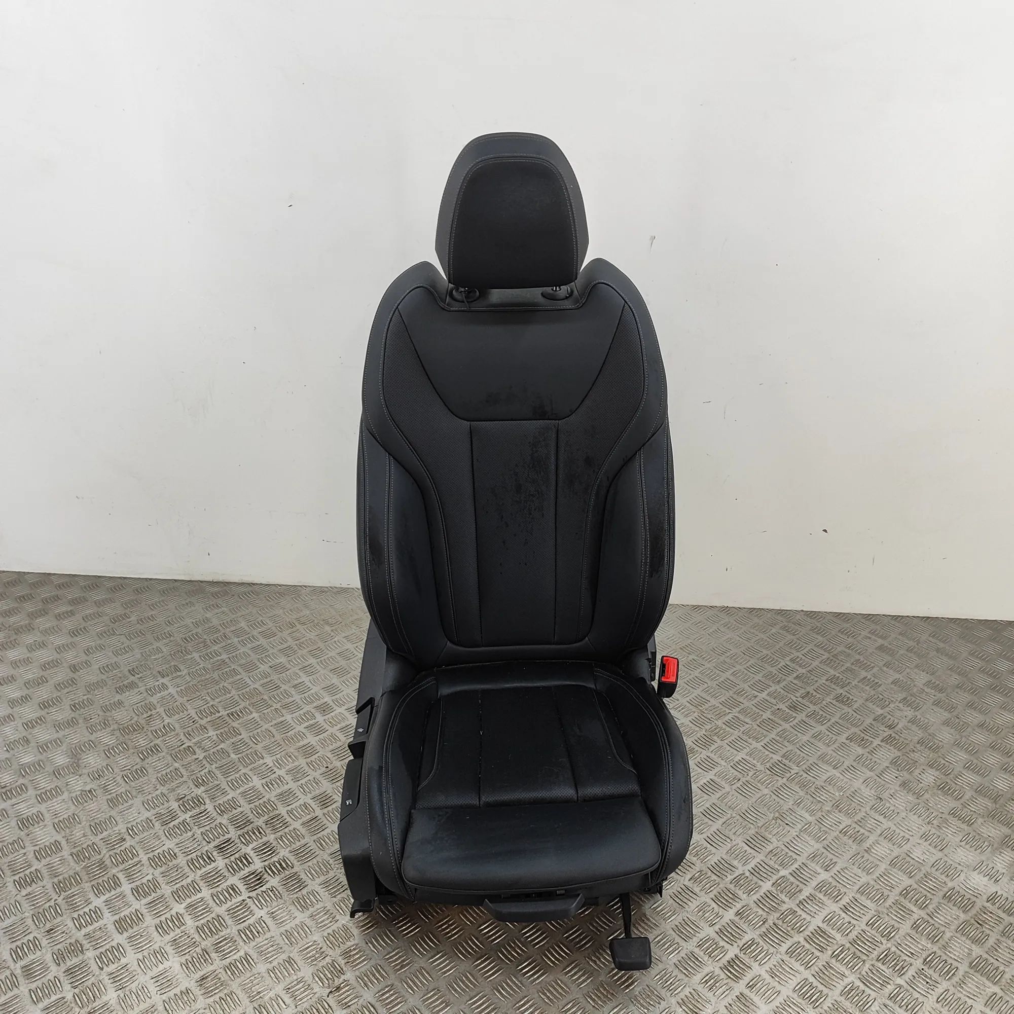 BMW 3 (G20 / G21) Front Right Seat 7414602 Front Right Seat BMW 3 SERIES (G20, G28...