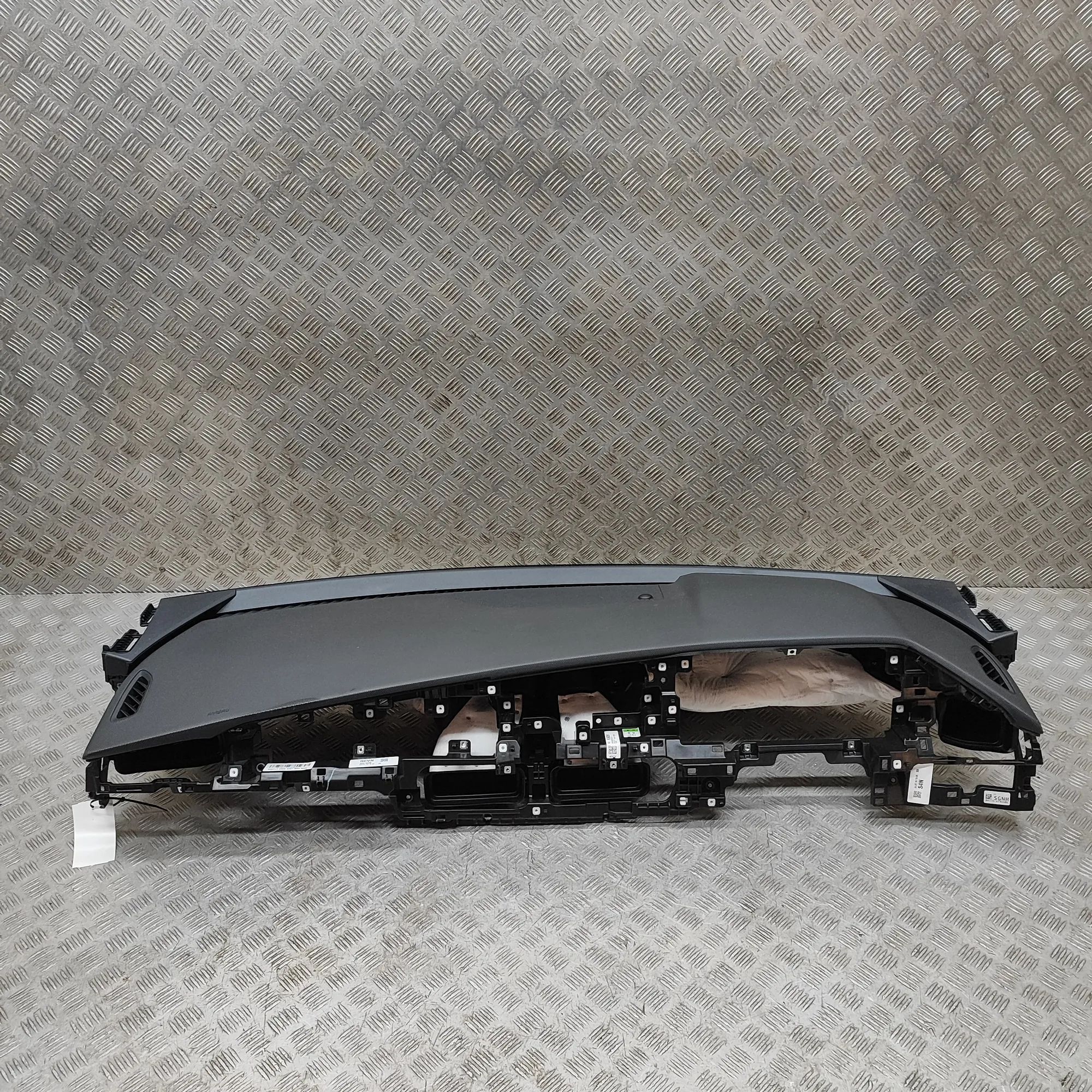 Kia Niro Dashboard 84710-AT900, 84720-AT900BK, 84720-AT900, 84710-...