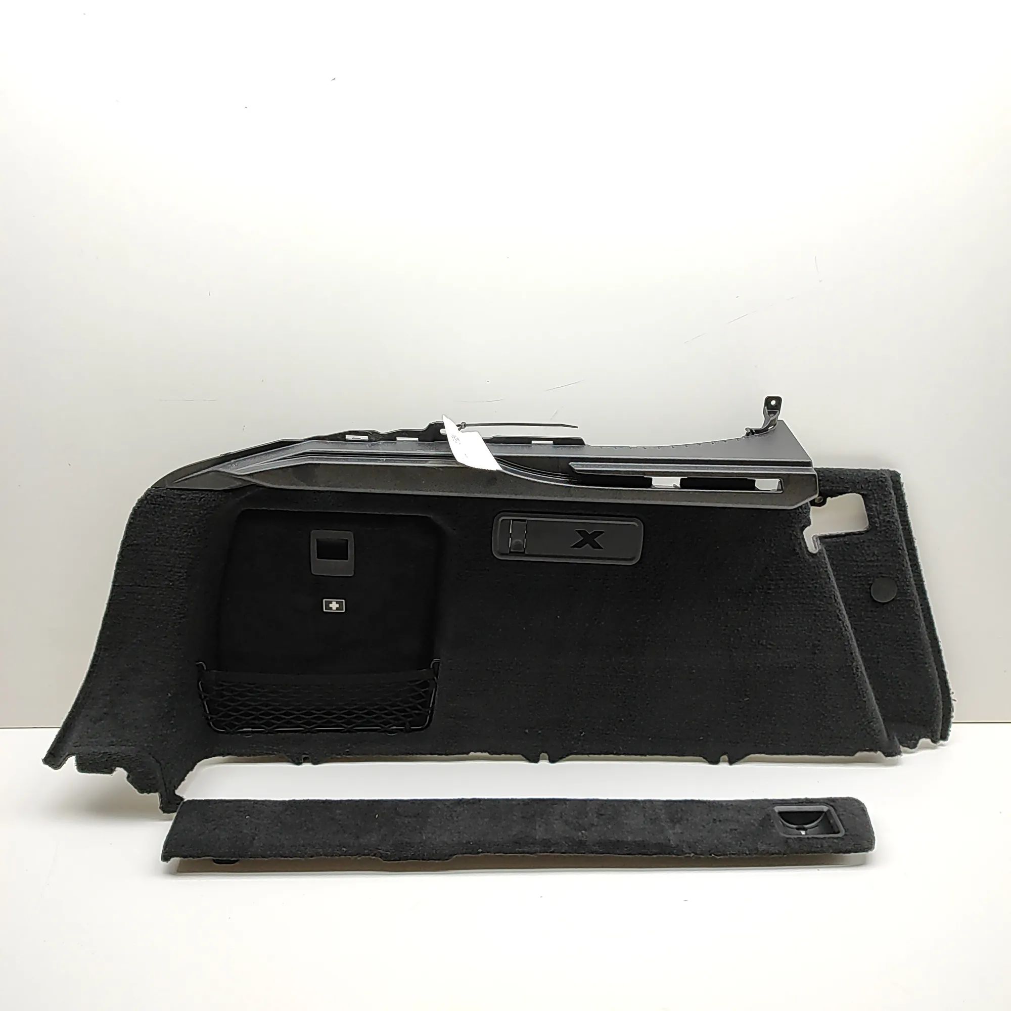 BMW X6 (G06) Left Side Trunk Trim 7470973, 7952255, 7486881 Left Side Trunk Trim ...