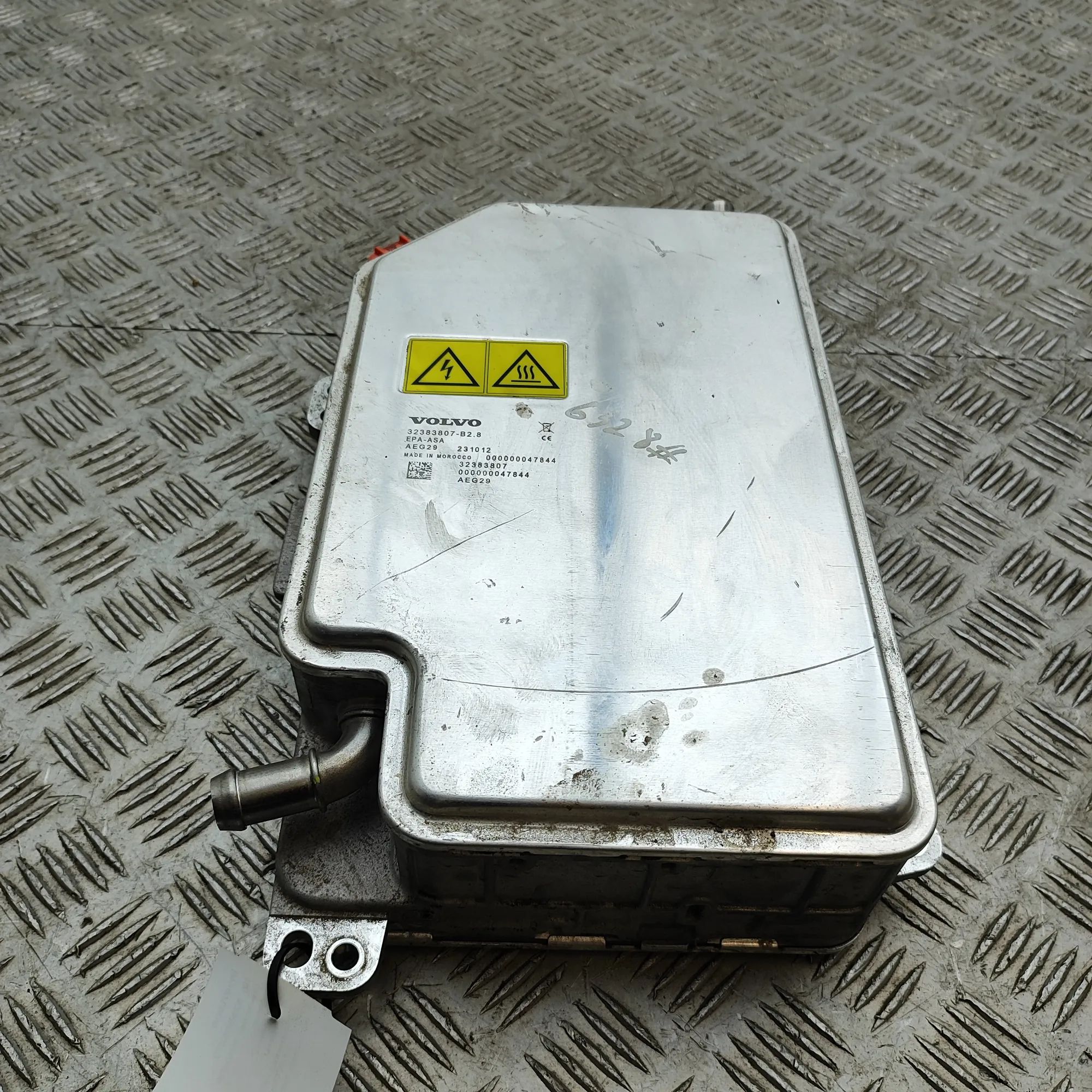 Volvo XC40 / EX40 Inverter 32383807 Inverter VOLVO XC40 (536) (2017-...)

...