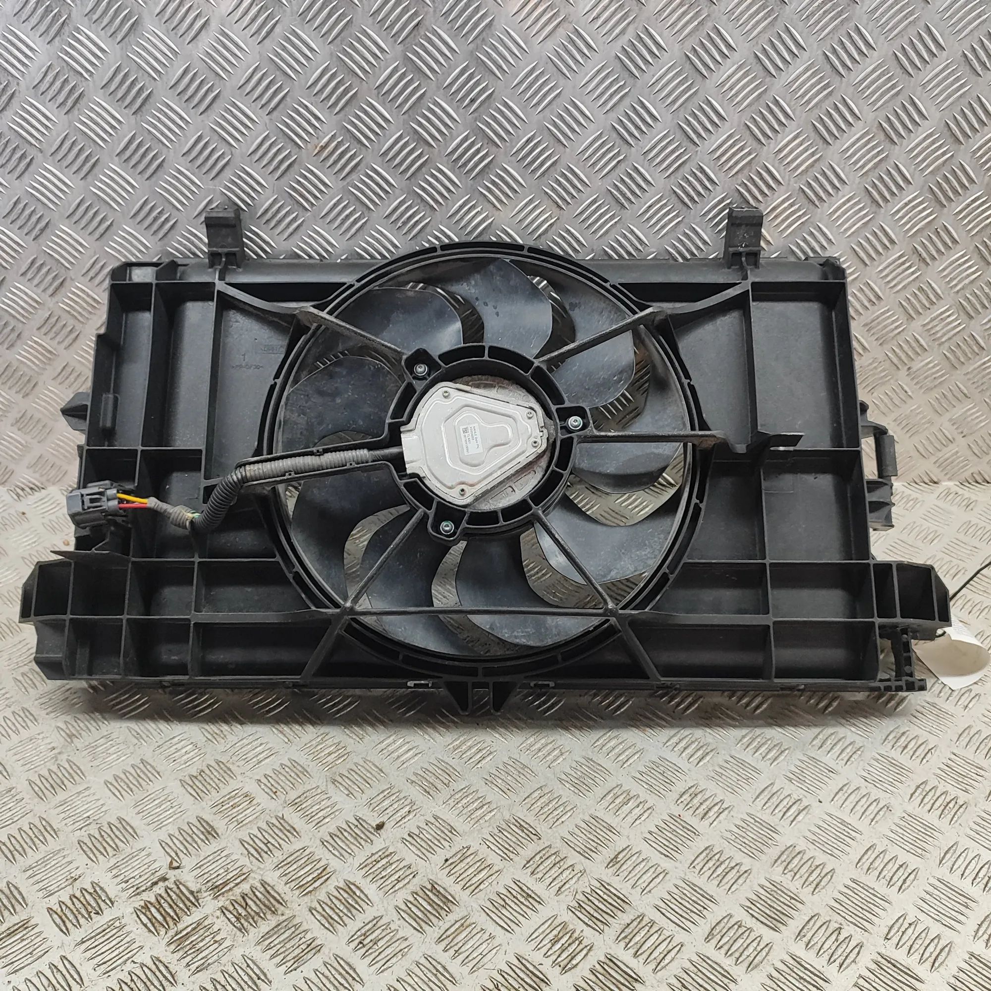Tesla Model 3 Engine Cooling Fan Shroud 1077081-00-D, 1077084-00-E Engine Cooling Fan S...