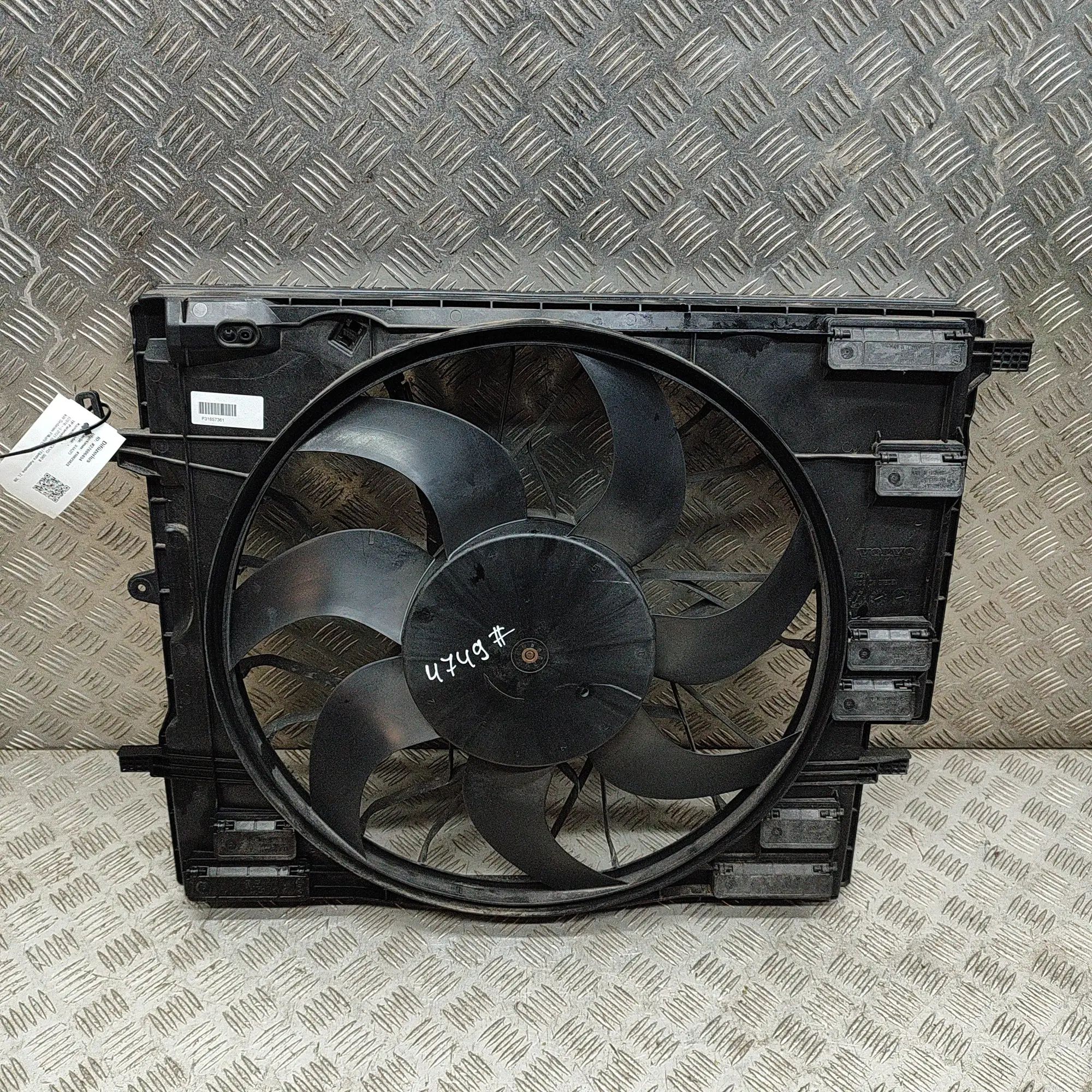 Volvo S90 Engine Cooling Fan Shroud 0461400560, C47258-100, 31657361 Engine Cooling...
