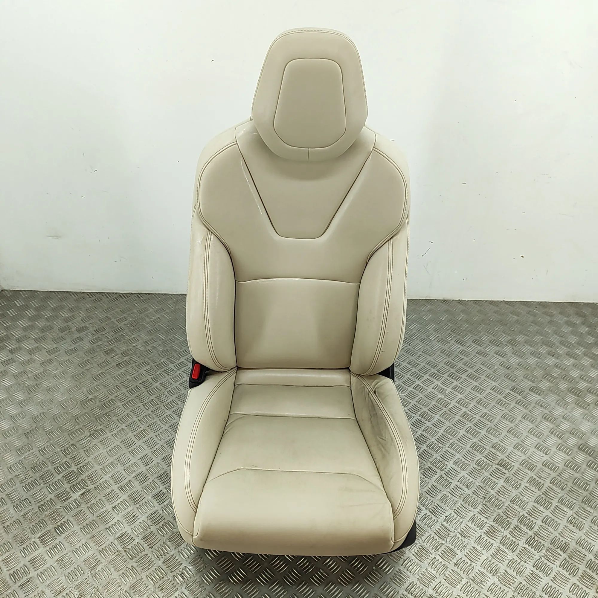 Tesla Model X Front Left Seat 1495544-05-E, 1495543-05-H, 1809378-00-E Front ...