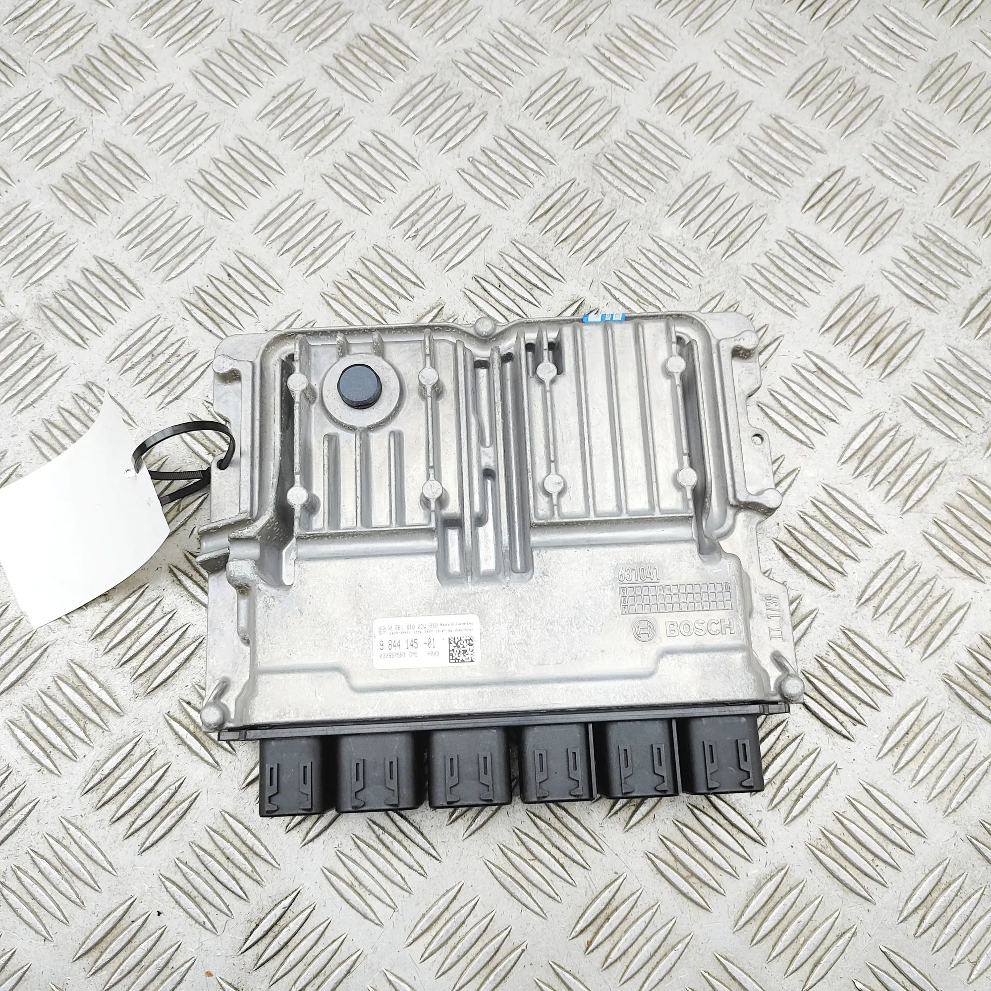 BMW X2 (F39) Engine Control Unit 0261S100DW, 1039T28833, 9844145 Engine Control ...