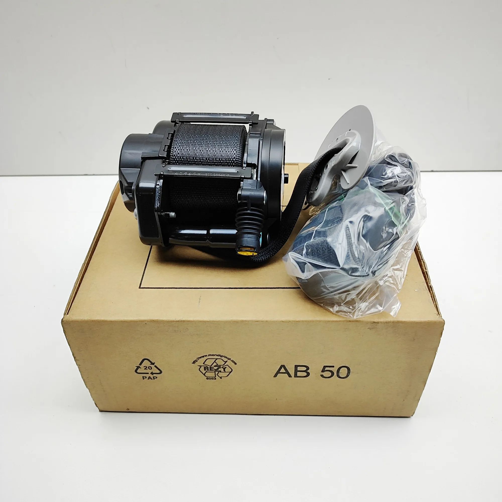 Tesla Model 3 Front Left Seatbelt 1493802-E1-C Front Left Seatbelt TESLA MODEL Y ...