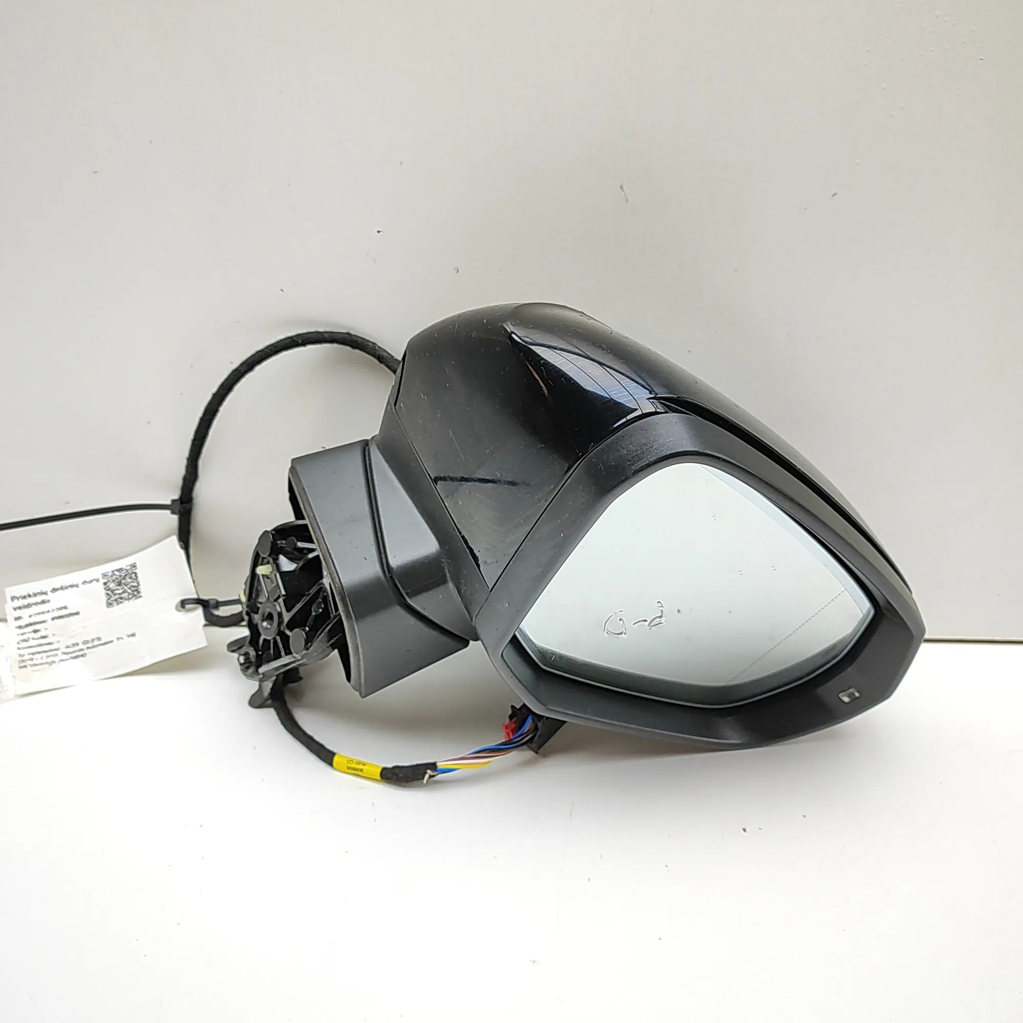 Audi Q3 (F3) Right Side Wing Mirror 81A857536H, 81A857528, 83C857410F Right Side Wi...