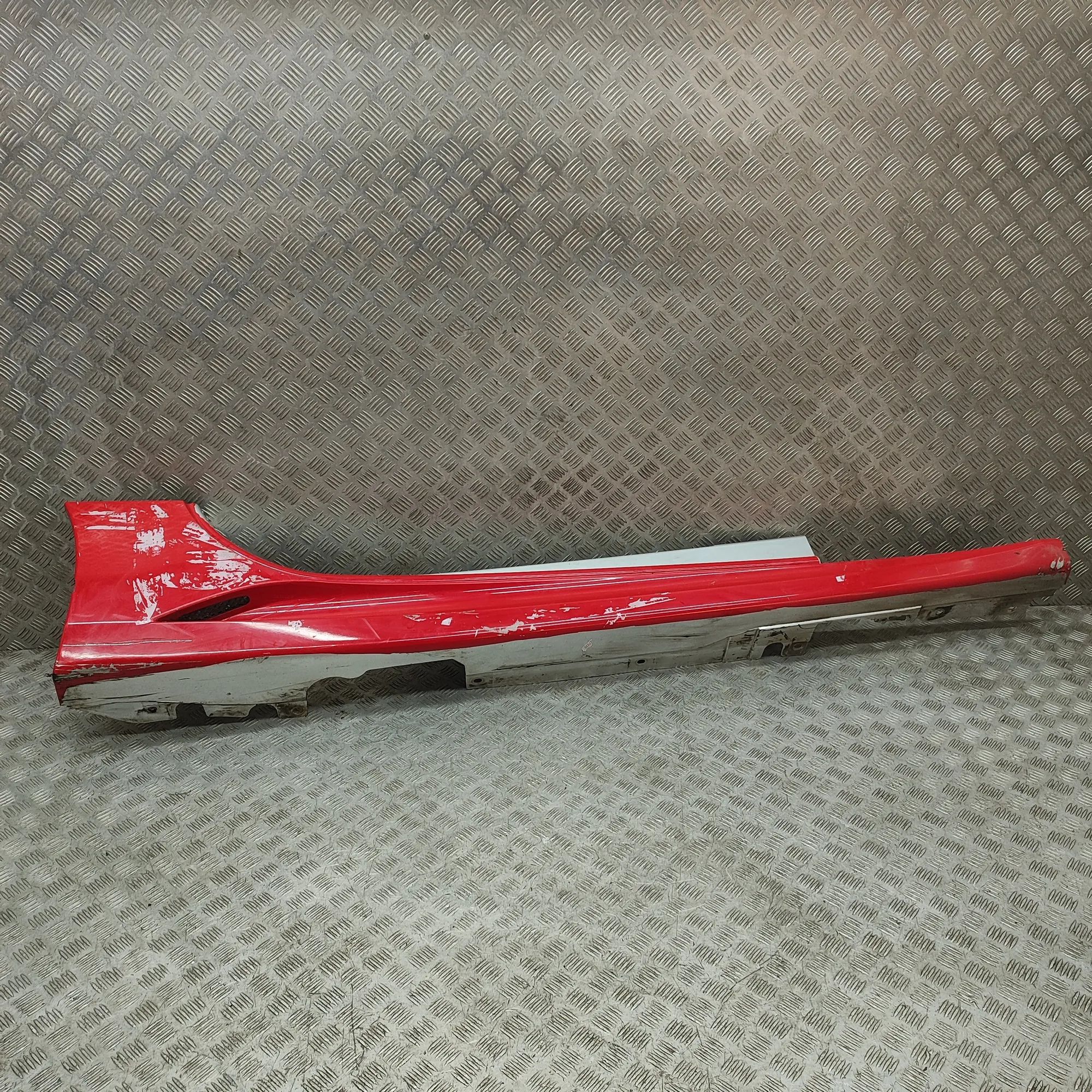 Ferrari California Right Side Plastic Sideskirt Cover 69749600 Right Side Plastic Sideskirt Cover FER...