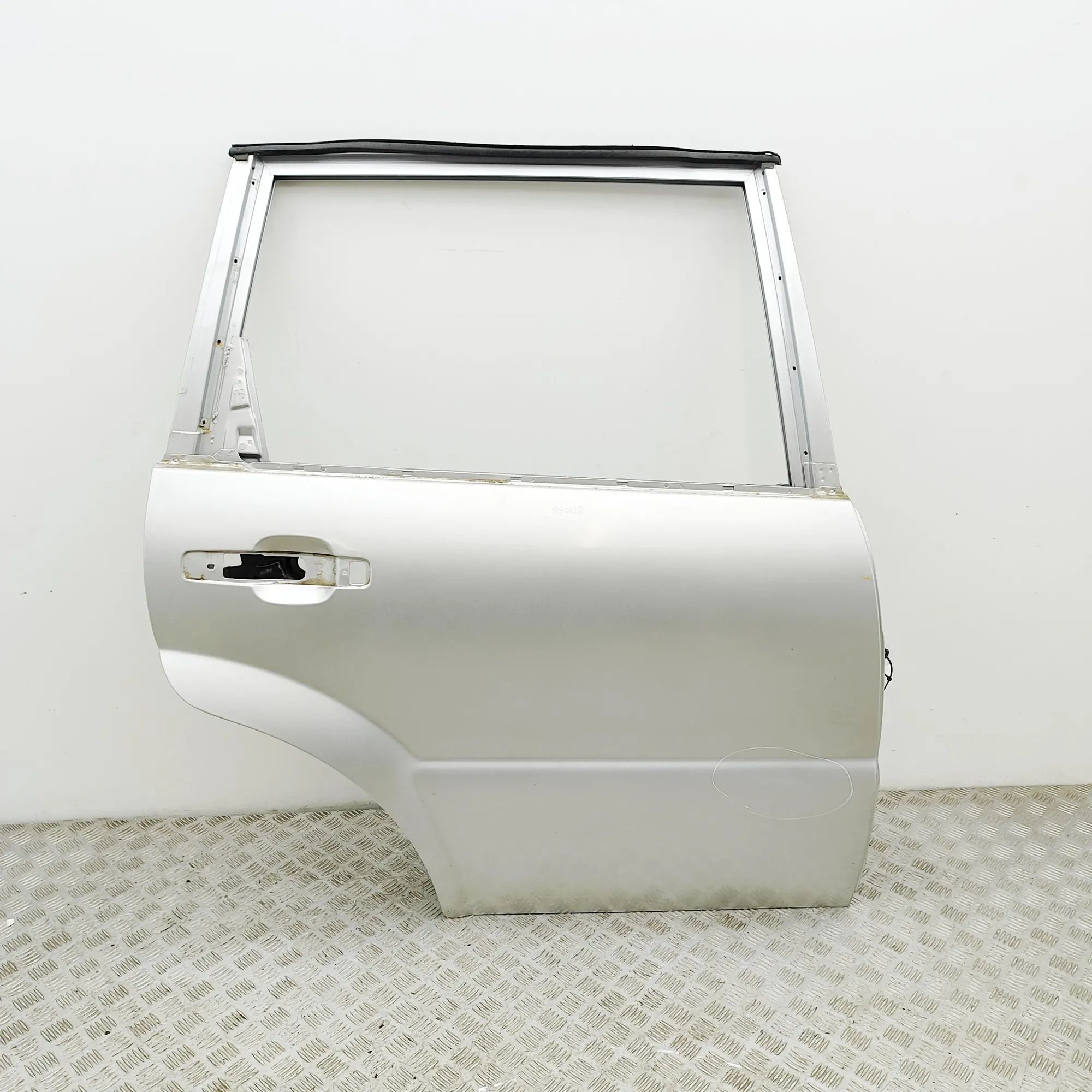 Ssangyong Rexton Rear Right Door 6300408002 Rear Right Door SSANGYONG REXTON (W)...
