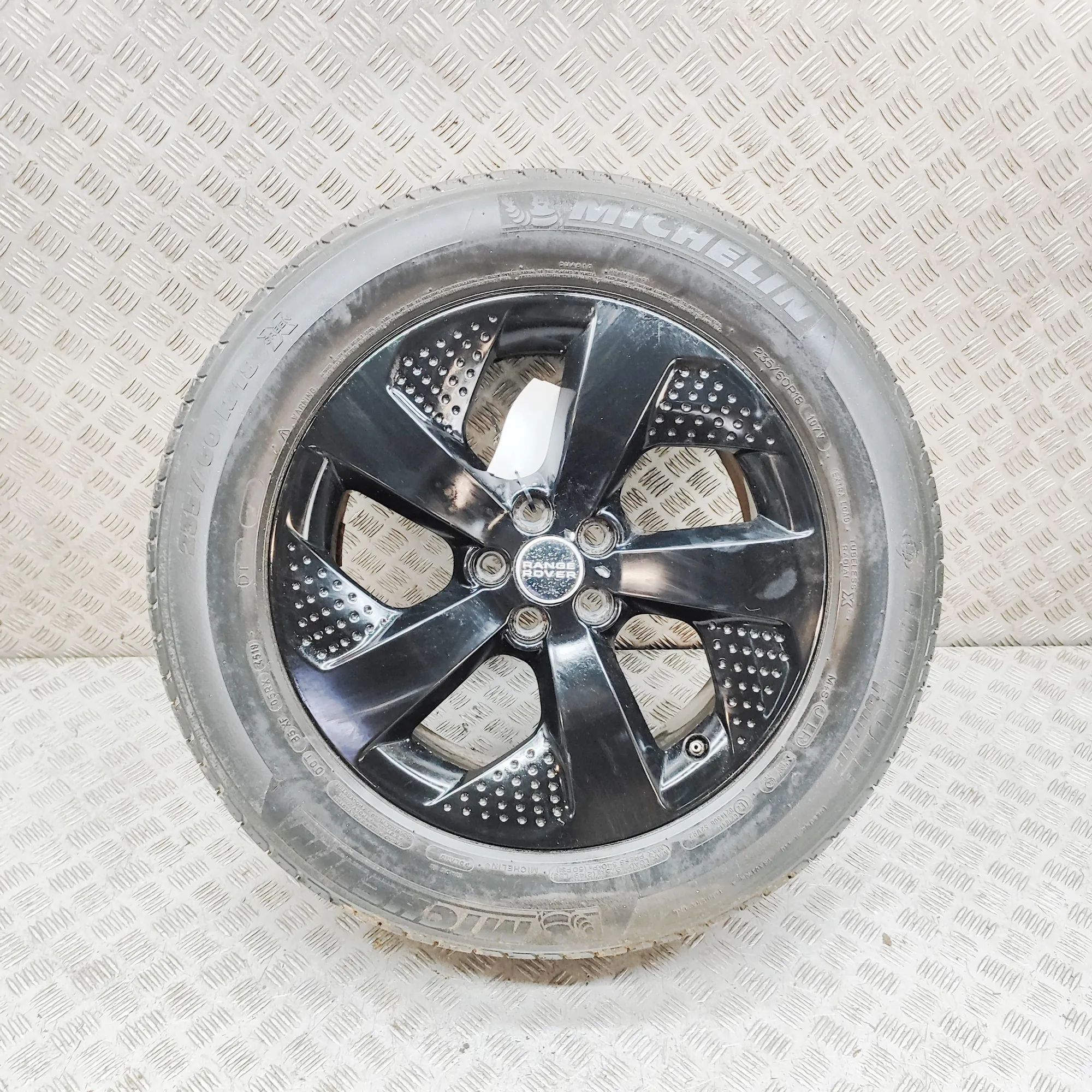 Land Rover Discovery Sport Alloy Wheel