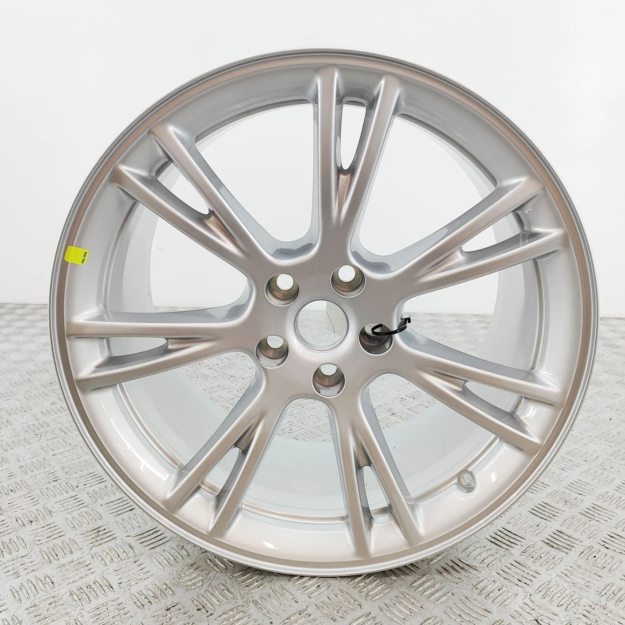 Tesla Model 3 Alloy Wheel 1188222-00-C Alloy Wheel TESLA MODEL Y (2019-.....