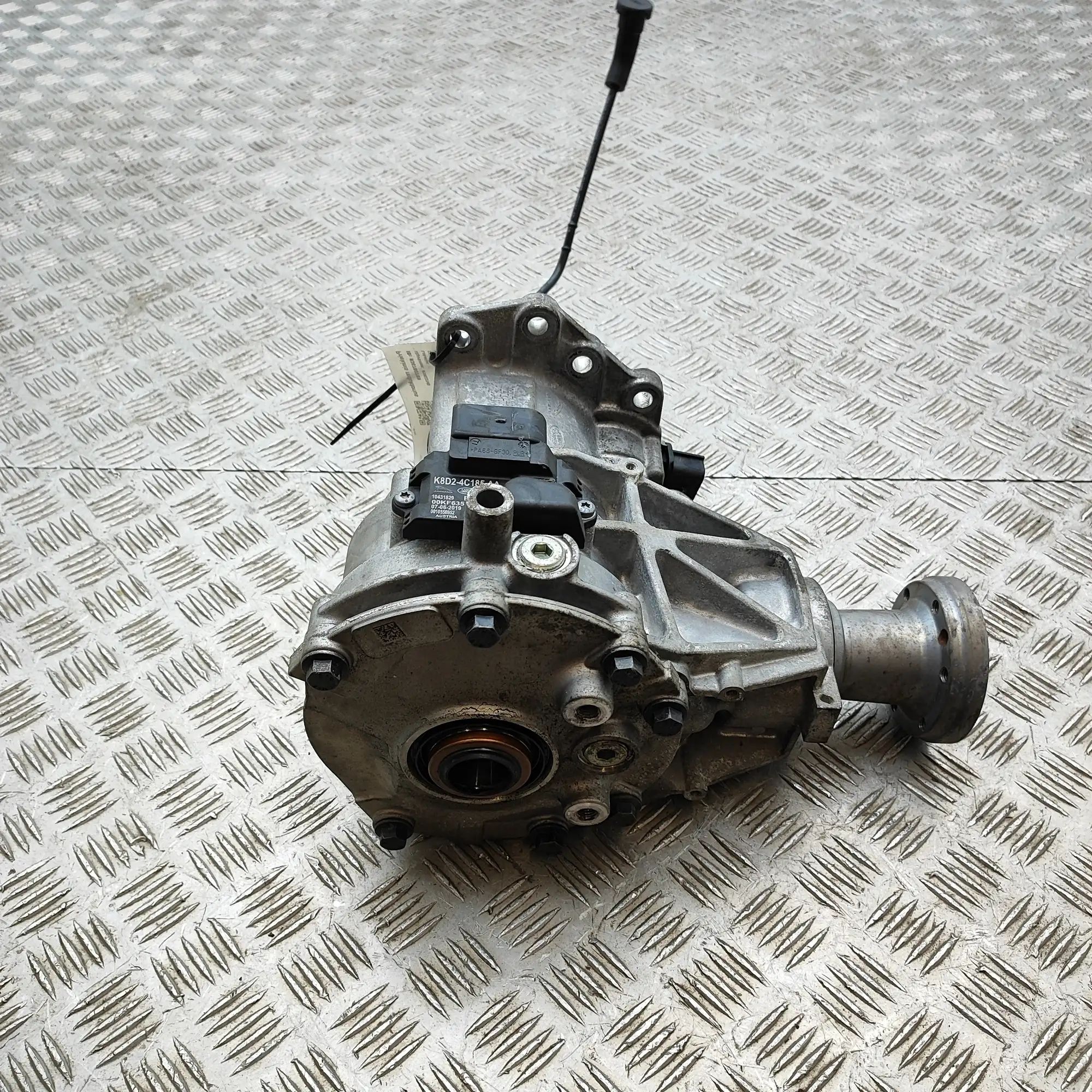Land Rover Range Rover Evoque esidiferentsiaal K8D2-7L486-AC, FG5JA, 10438925, K8D2-4C185-AA F...