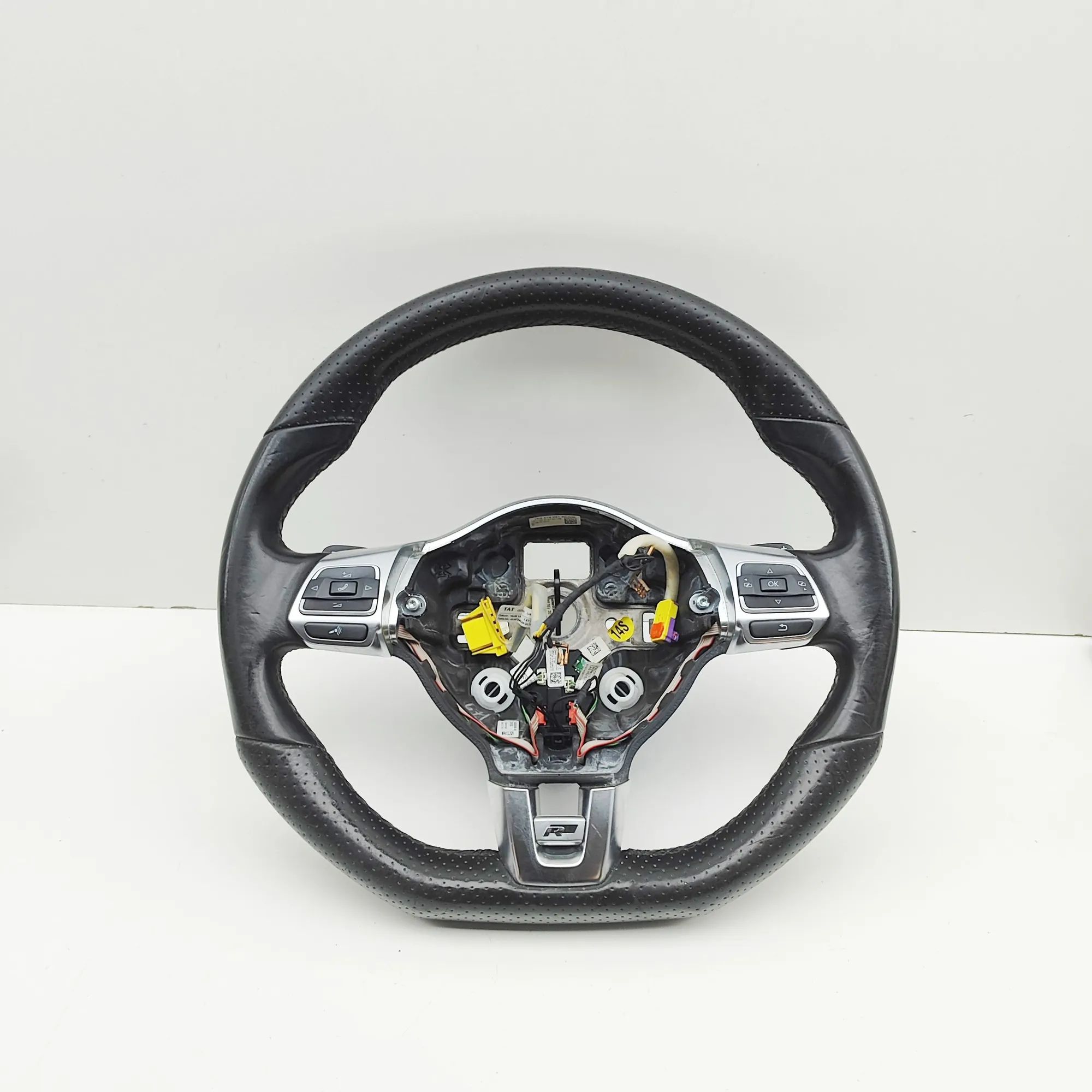 Volkswagen Passat CC / CC steering wheel 61974150F, 1K8419091AC Steering Wheel VW CC (35...