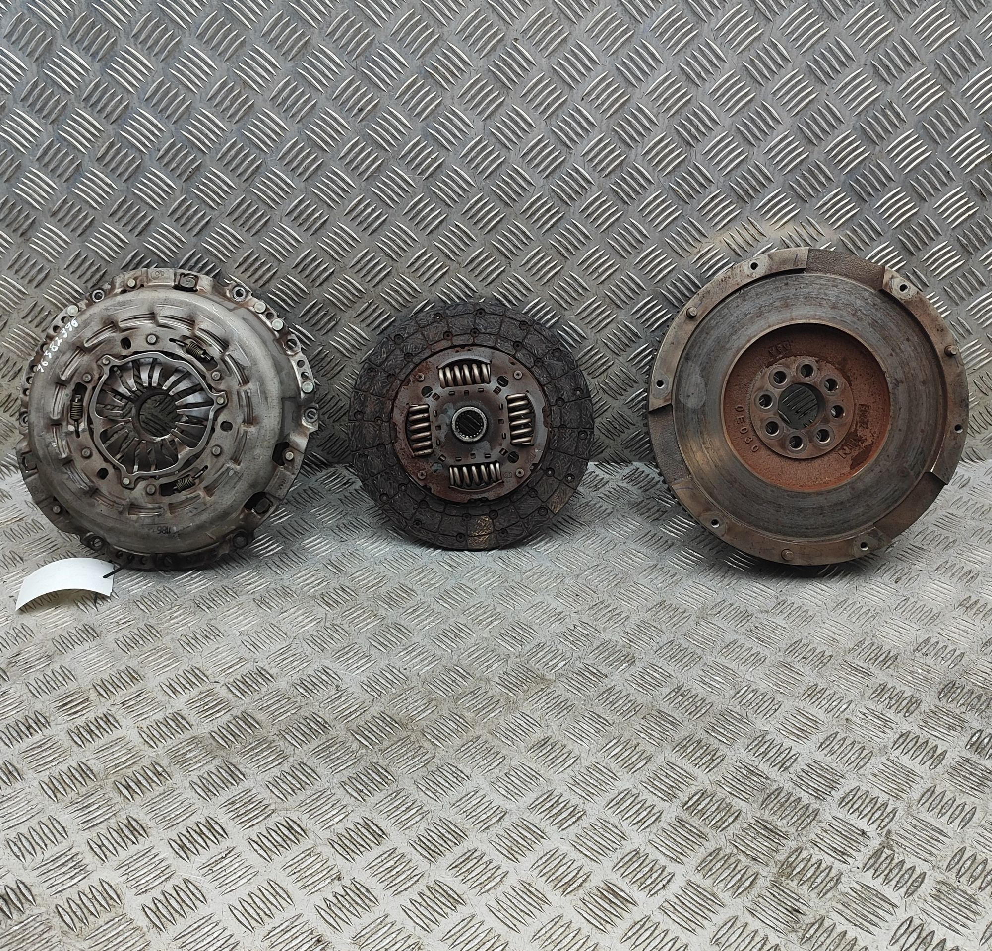 Toyota Hilux sankabos komplektas