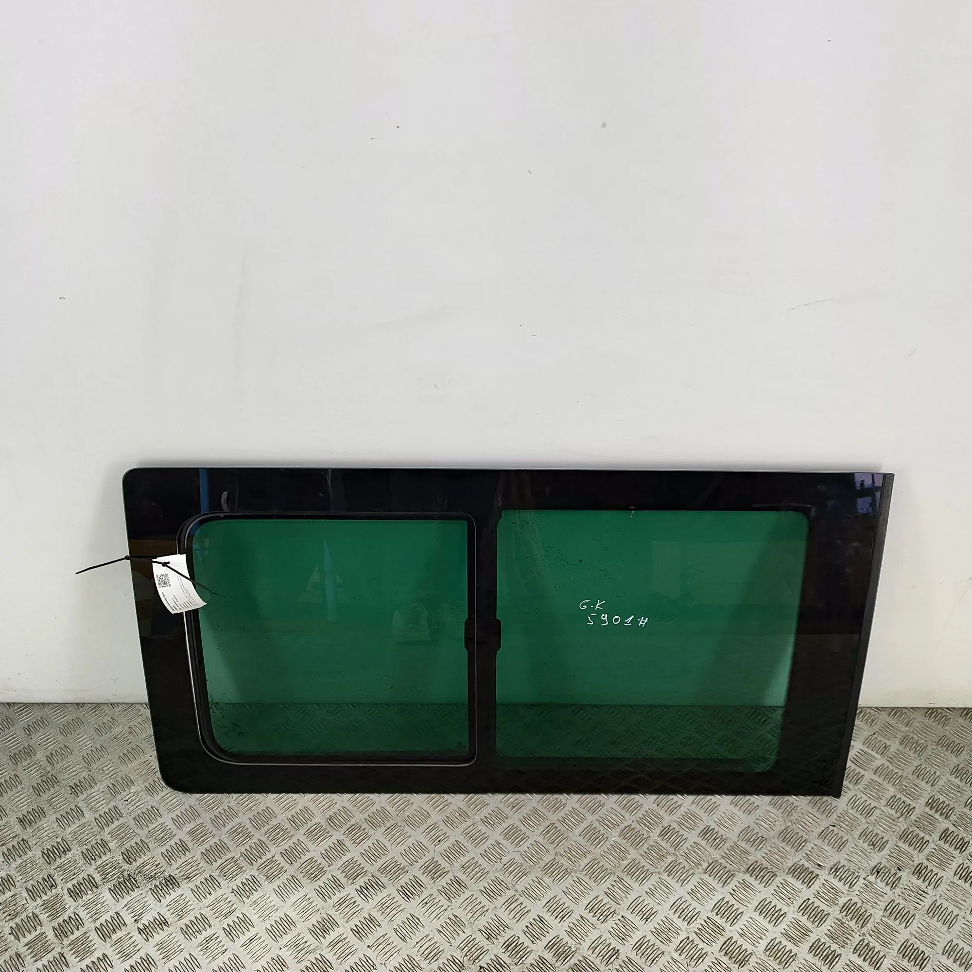 Volkswagen Transporter (T6, Caravelle, Multivan) Left Side Sliding Door Window 7E0847757S Left Side Sliding Door Window VW TRA...