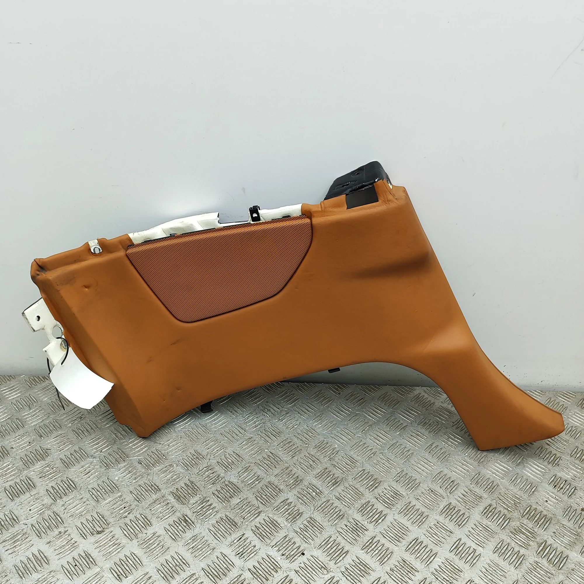 Ferrari California Rear Left Seat Trim 82403604 Rear Left Seat Trim FERRARI CALIFORNIA...